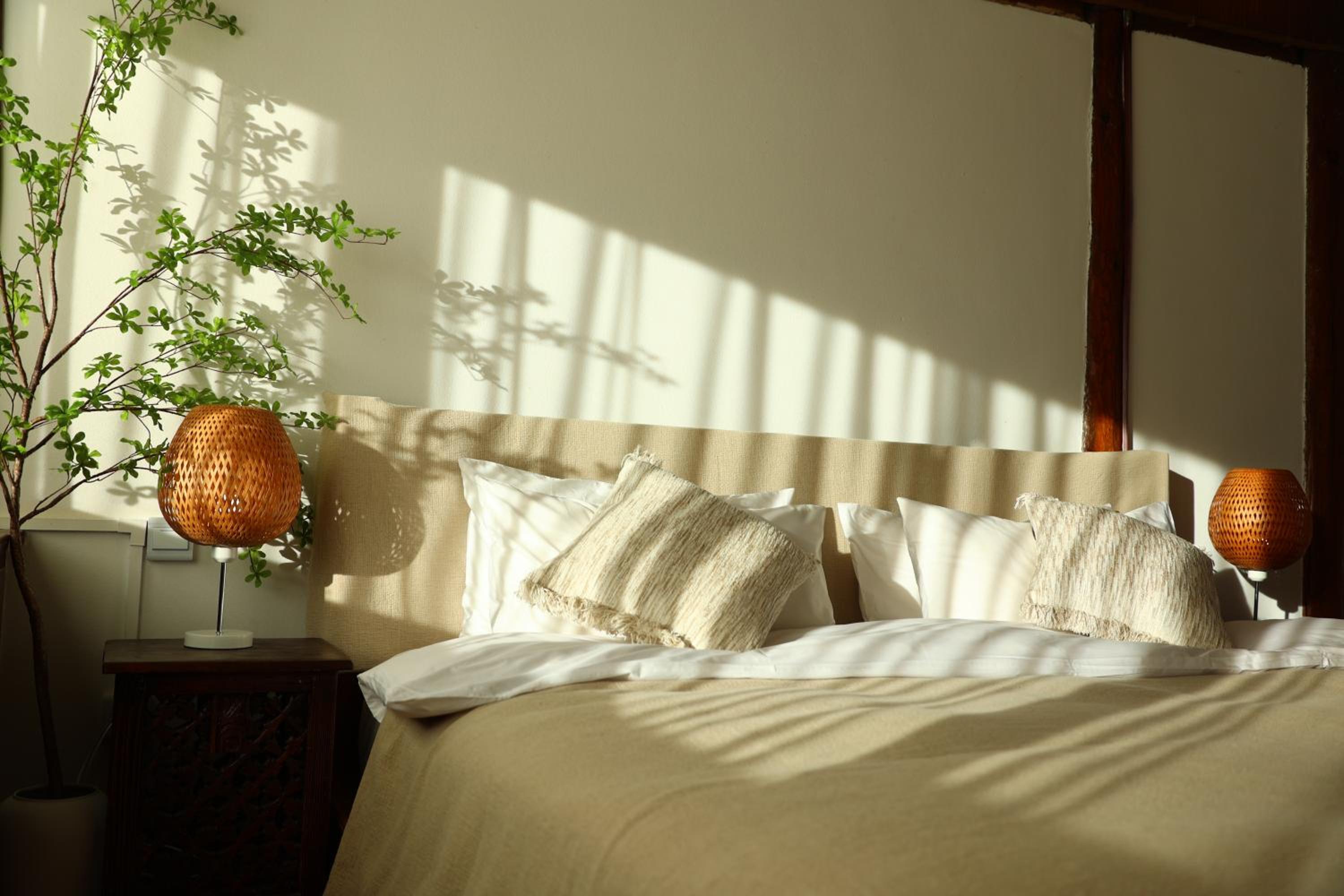 Lijiang Sadhu Inn
