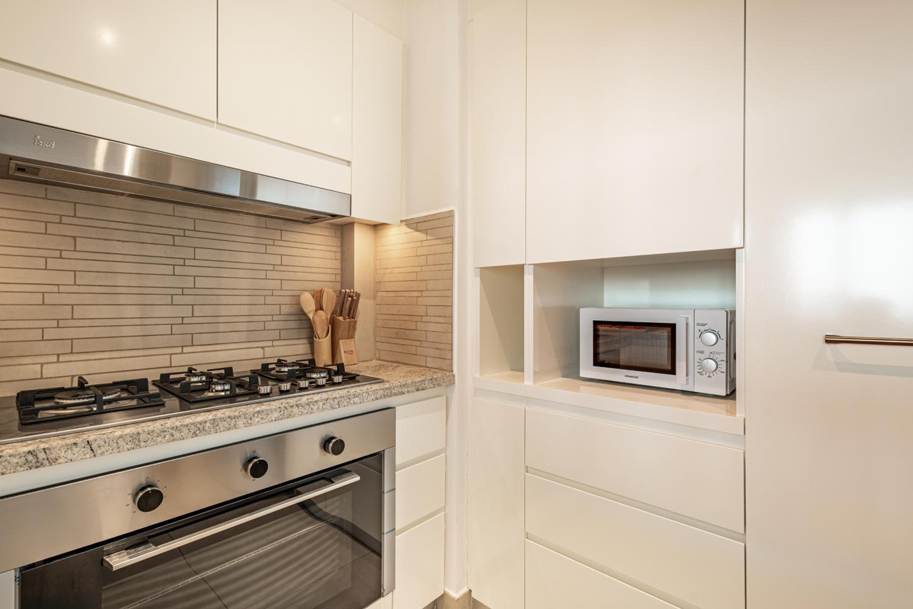 Superhost- Elegant Downtown 3BR , Burj Khalifa View