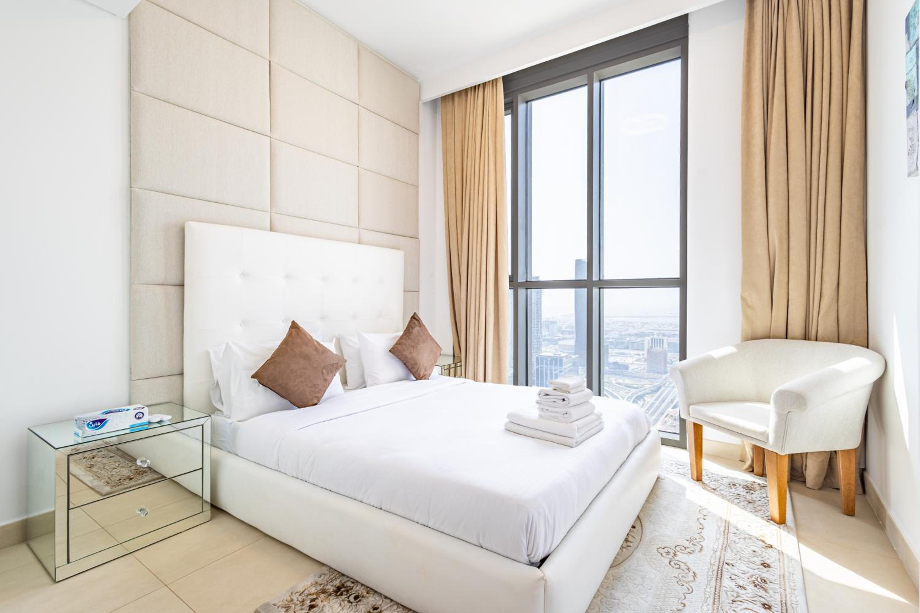 Superhost- Elegant Downtown 3BR , Burj Khalifa View