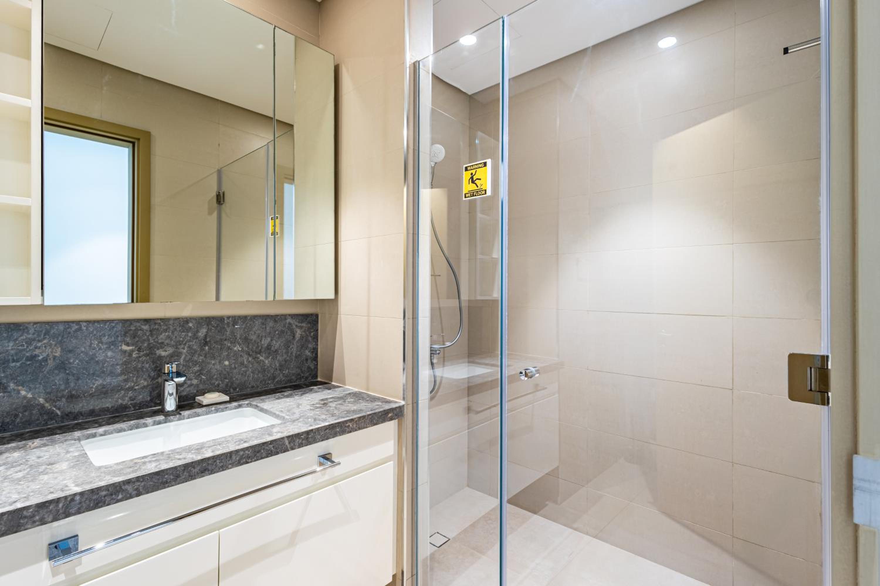 Superhost- Elegant Downtown 3BR , Burj Khalifa View