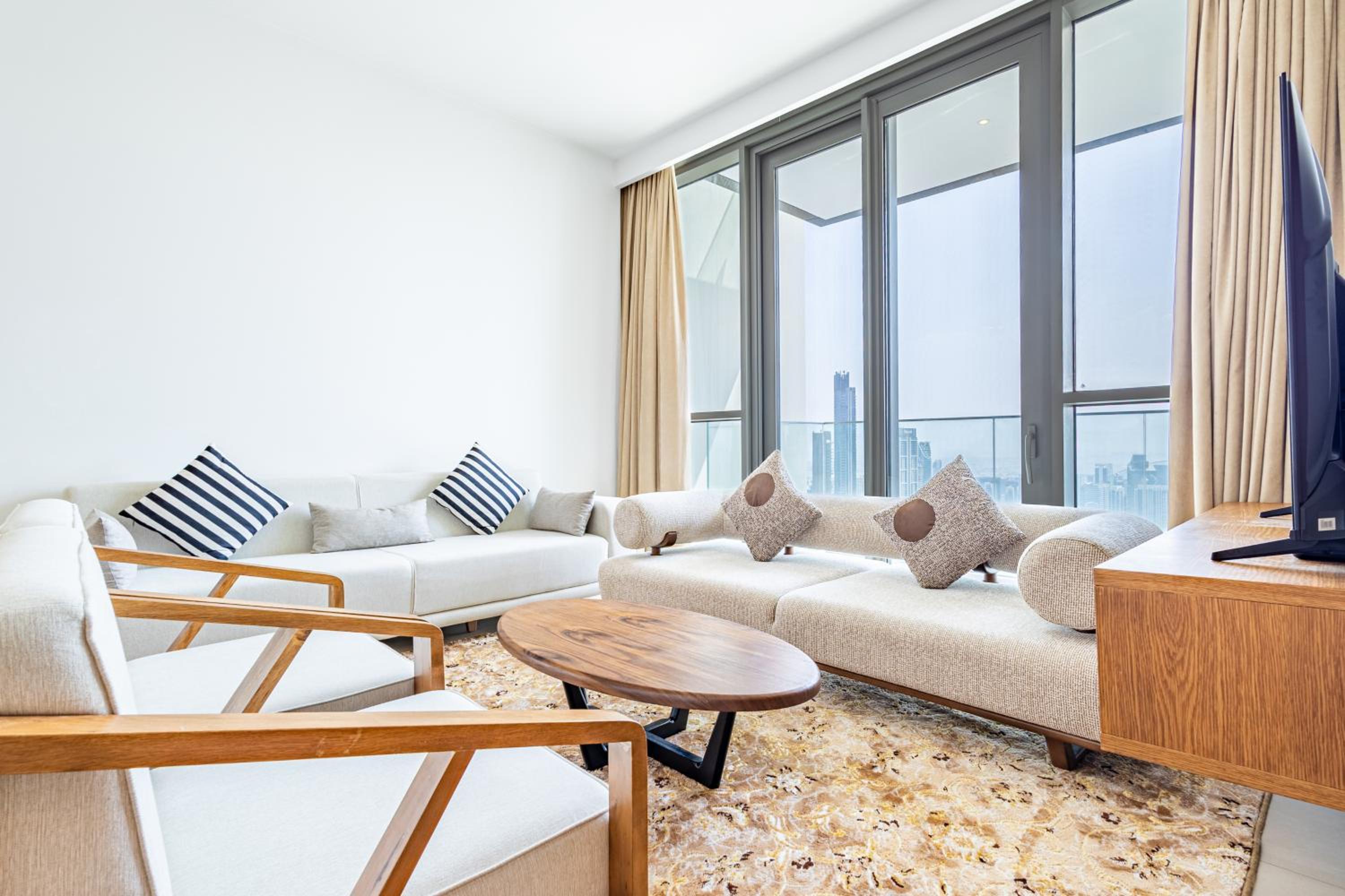 Superhost- Elegant Downtown 3BR , Burj Khalifa View