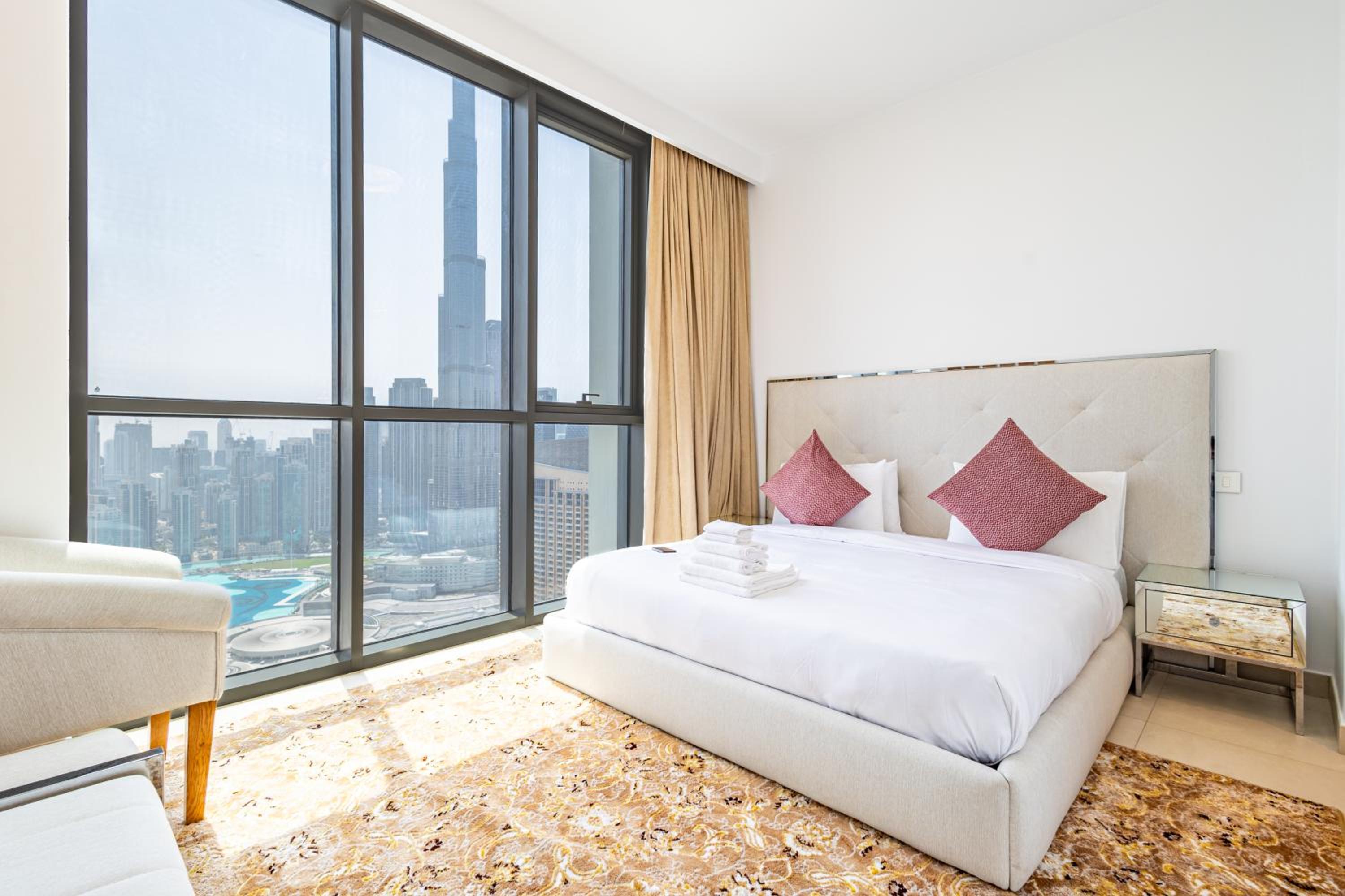 Superhost- Elegant Downtown 3BR , Burj Khalifa View