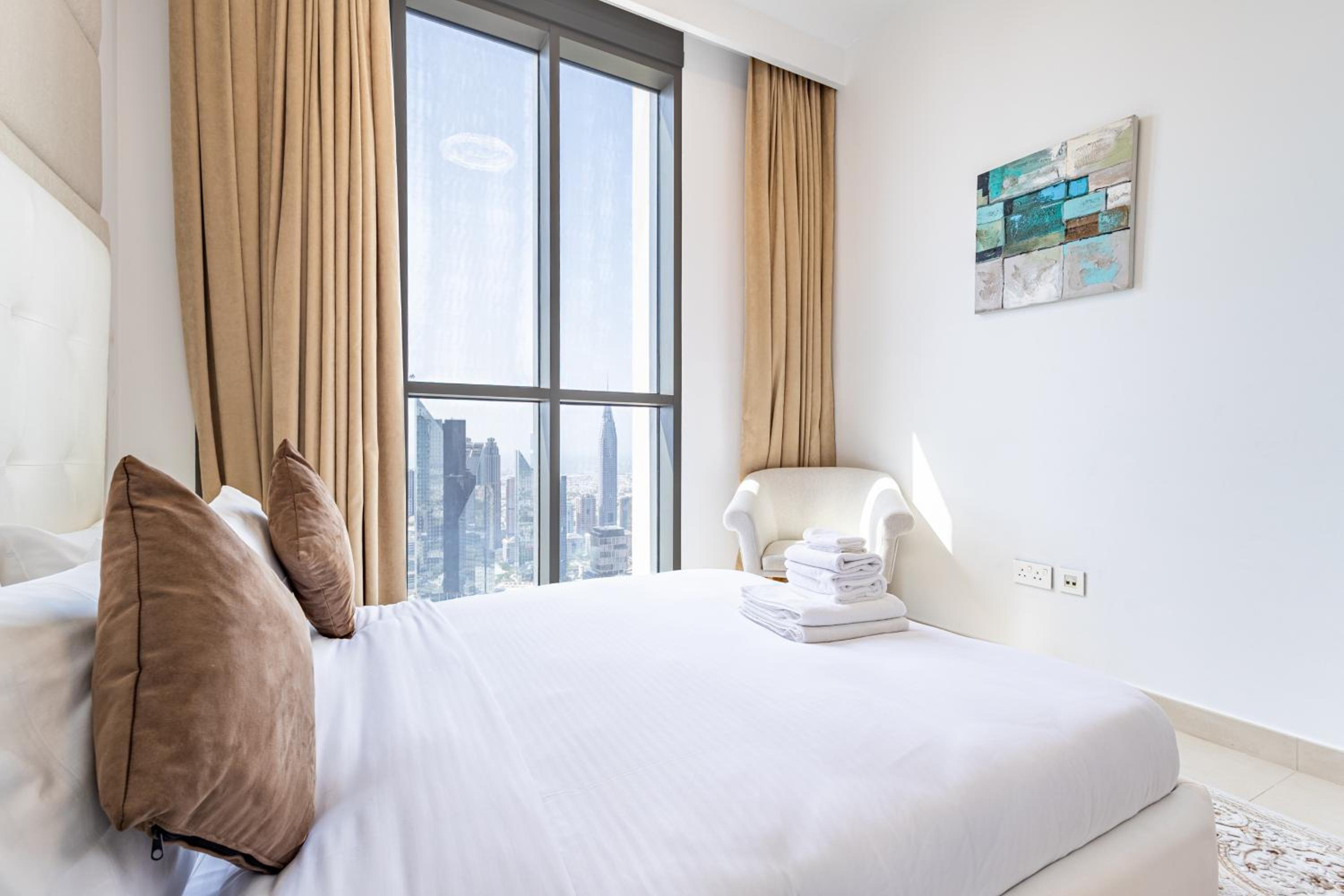 Superhost- Elegant Downtown 3BR , Burj Khalifa View