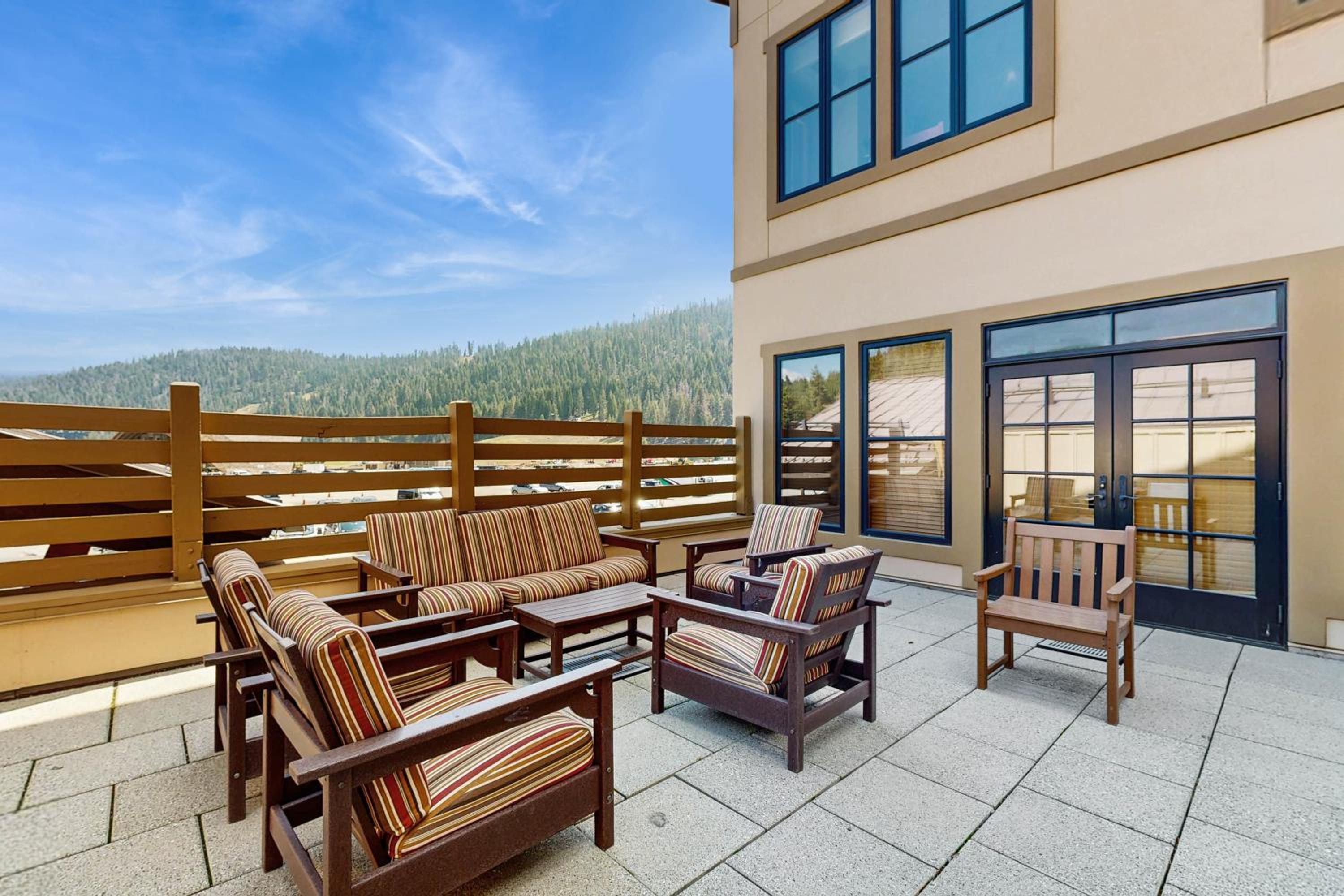 Ski-InandSki-Out Condo with Views in Olympic Valley