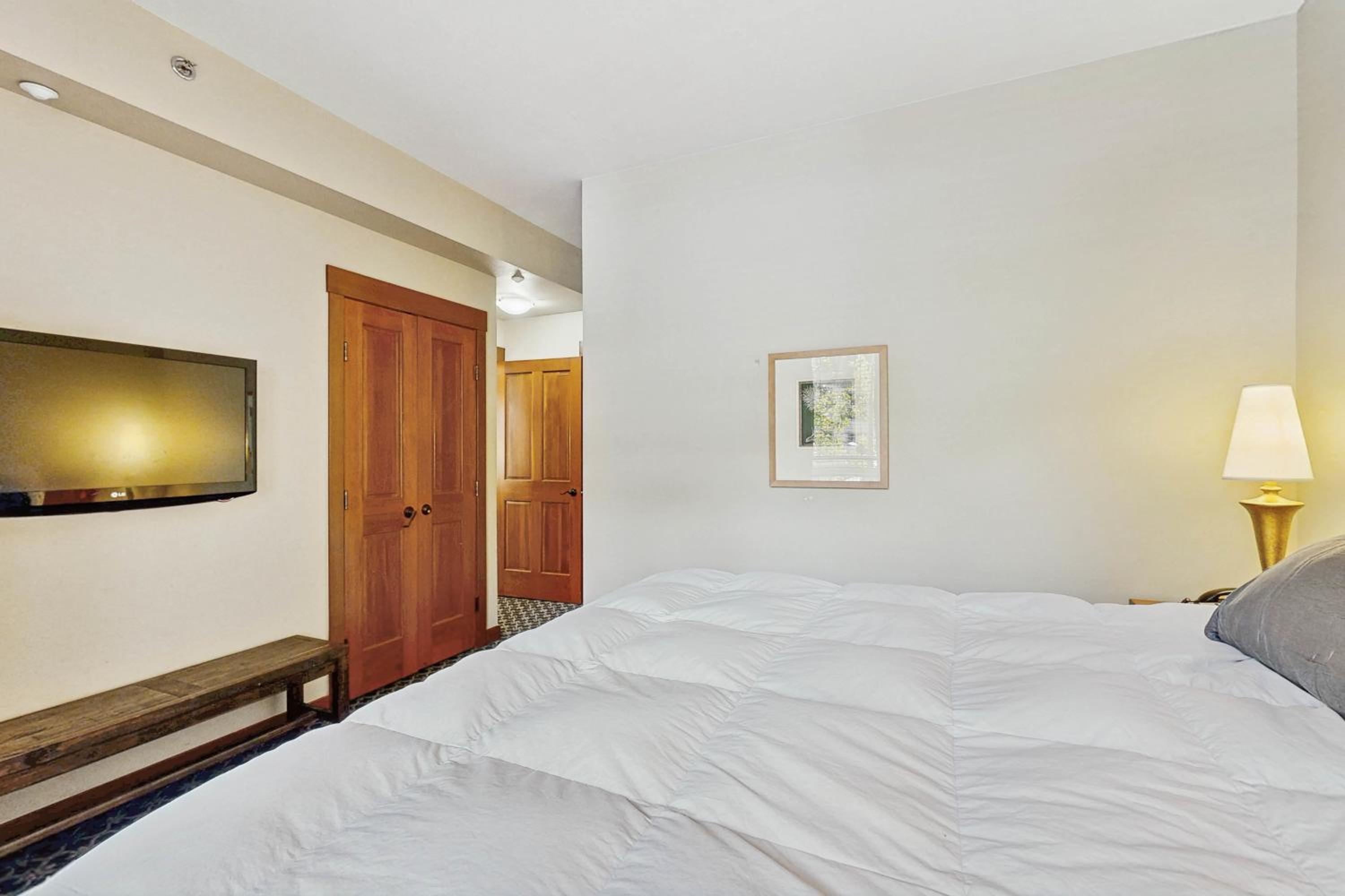 Ski-InandSki-Out Condo with Views in Olympic Valley