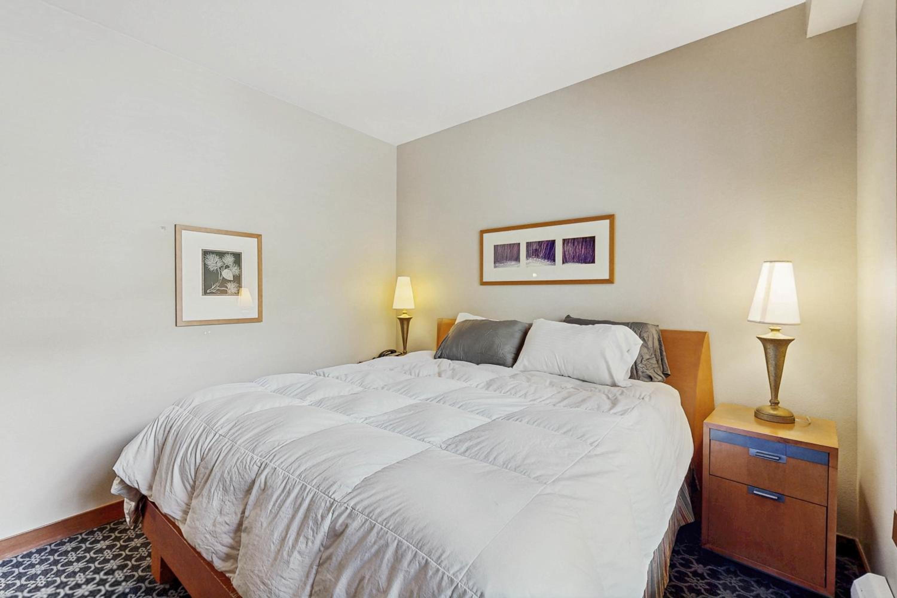 Ski-InandSki-Out Condo with Views in Olympic Valley