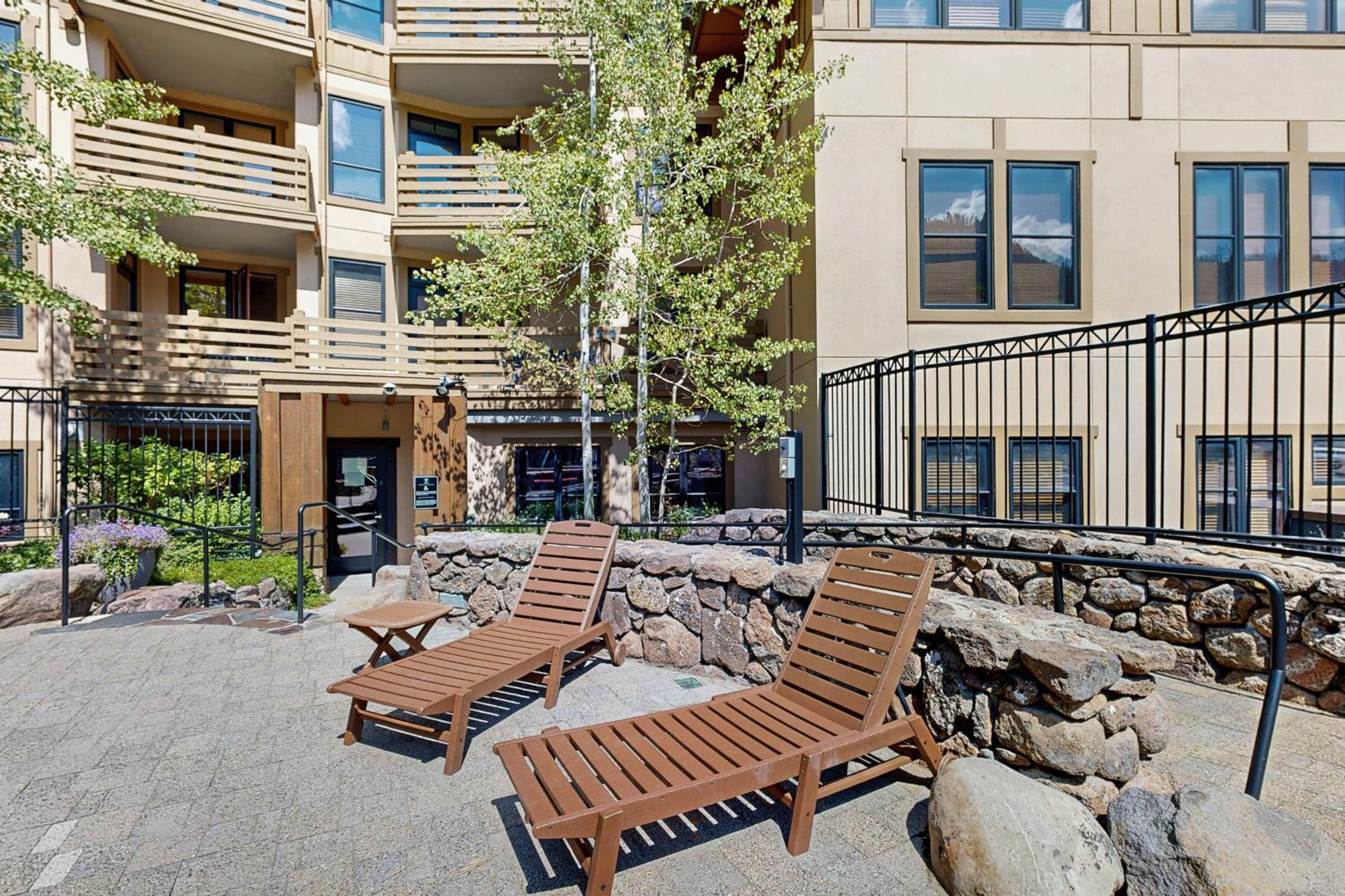 Ski-InandSki-Out Condo with Views in Olympic Valley