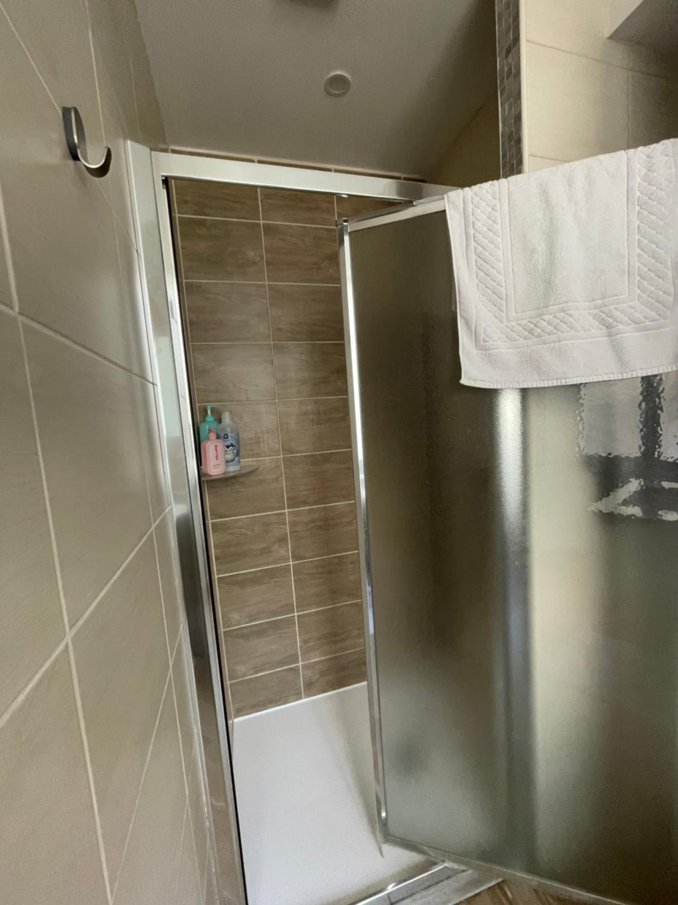 Liberté et Confort, appartement entier, moderne avec 2 chambres et cuisine équipée au coeur de Semur