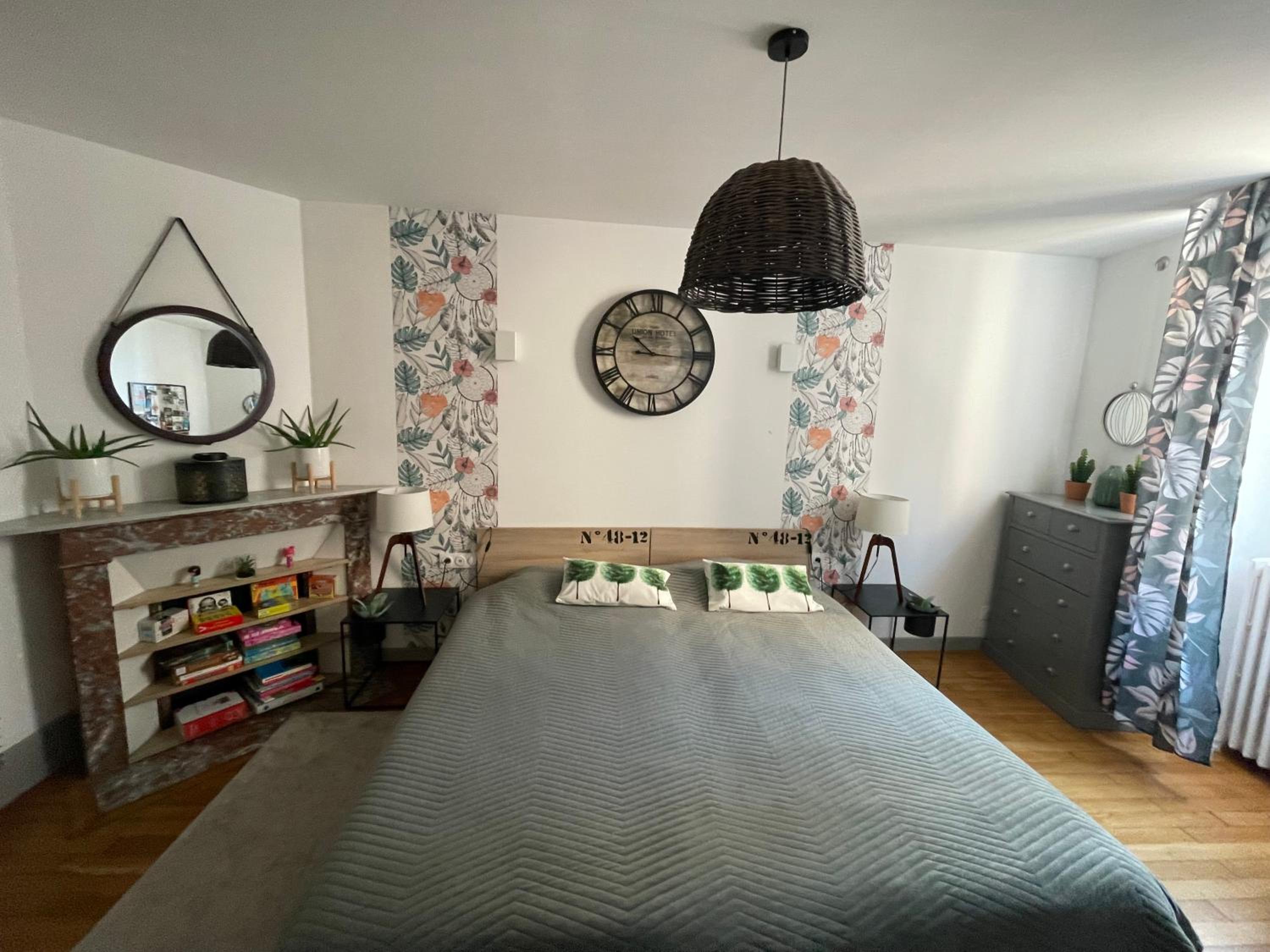 Liberté et Confort, appartement entier, moderne avec 2 chambres et cuisine équipée au coeur de Semur