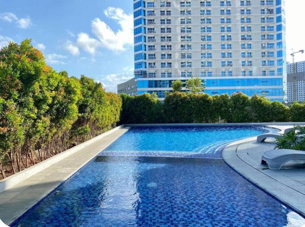 Chic & Cozy Studio at Aeon Towers with City View, Netflix, Fast WiFi