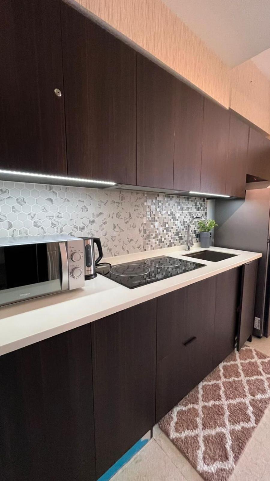 Chic & Cozy Studio at Aeon Towers with City View, Netflix, Fast WiFi