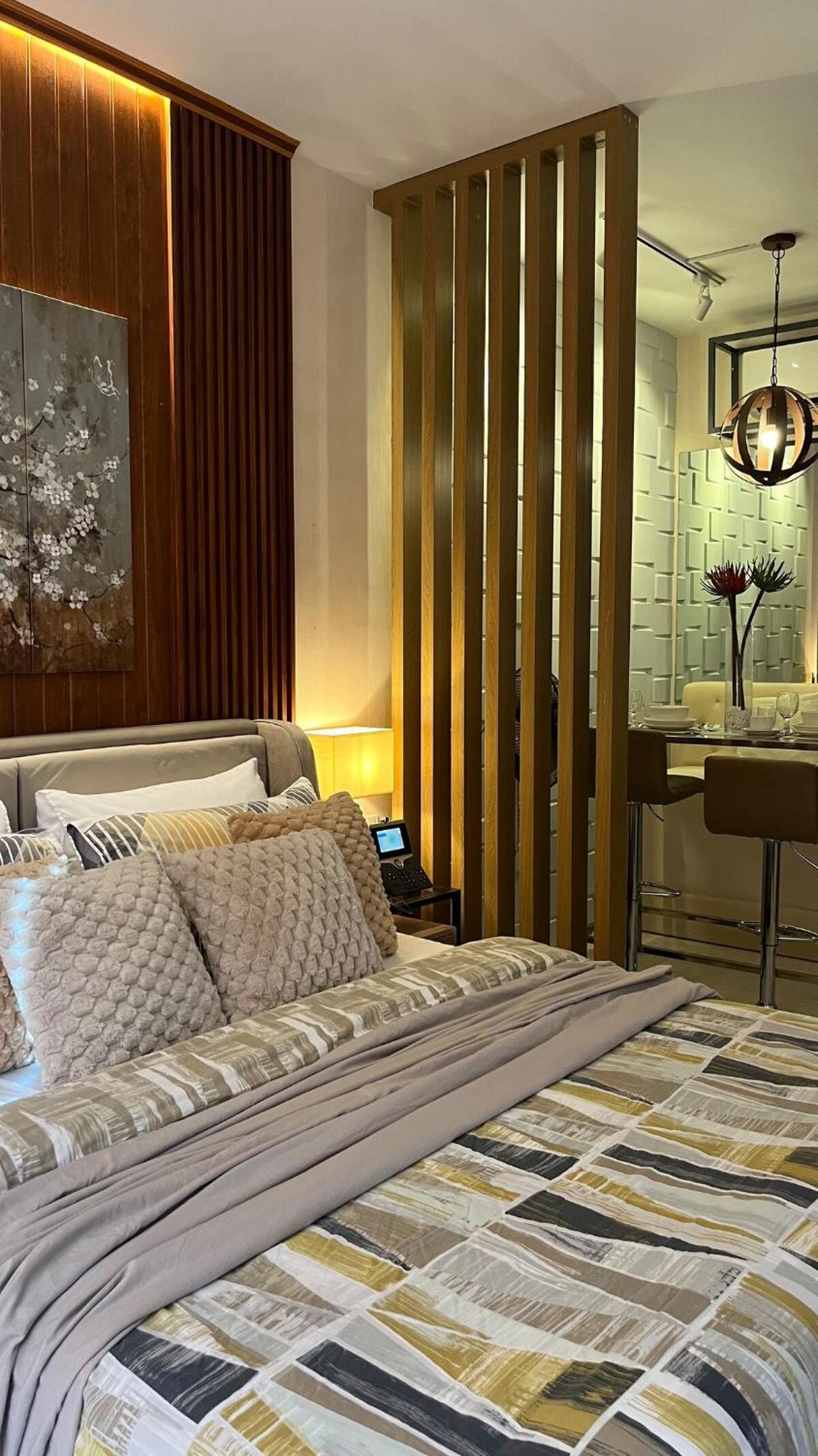 Chic & Cozy Studio at Aeon Towers with City View, Netflix, Fast WiFi