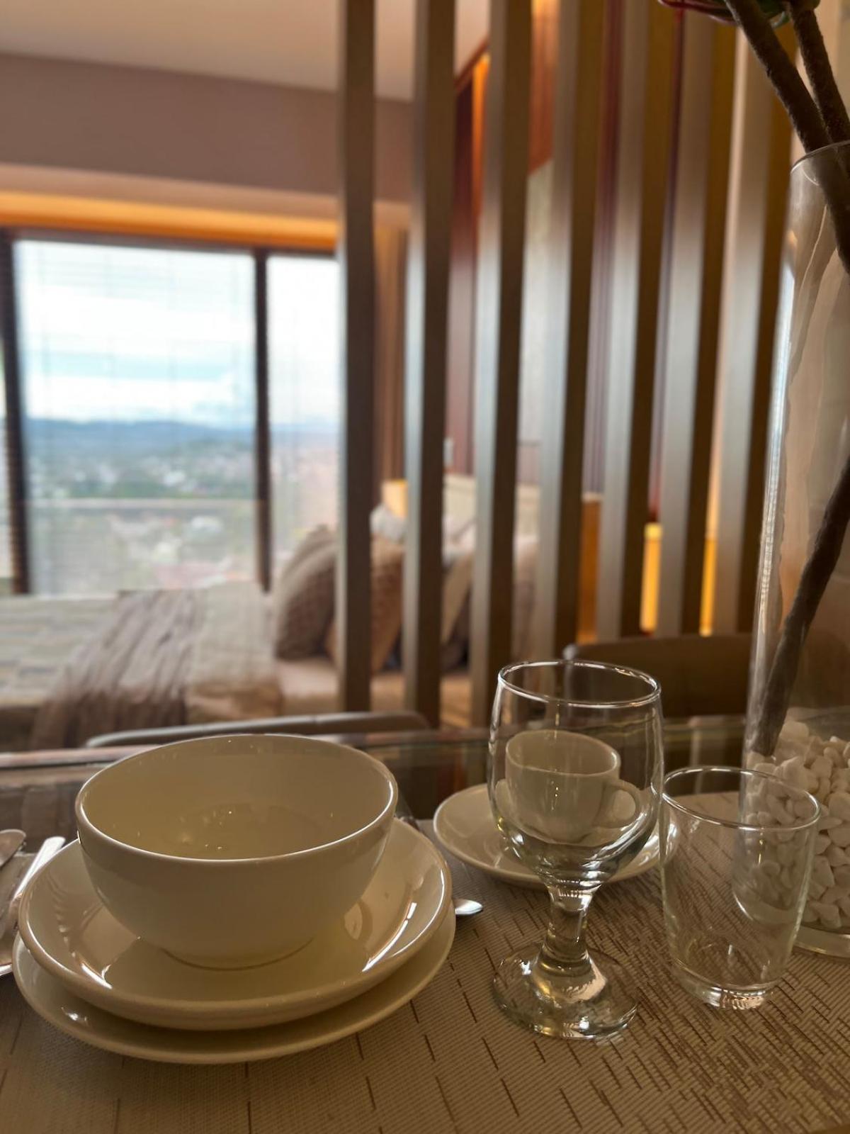 Chic & Cozy Studio at Aeon Towers with City View, Netflix, Fast WiFi