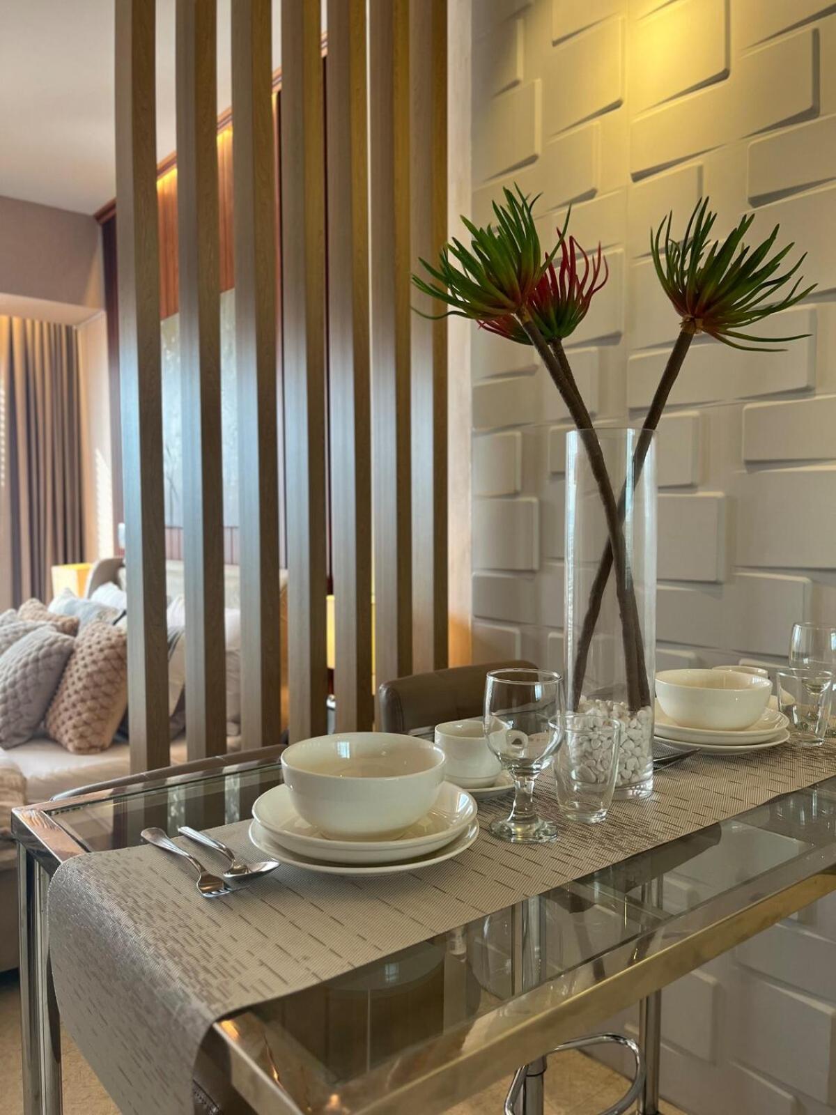Chic & Cozy Studio at Aeon Towers with City View, Netflix, Fast WiFi