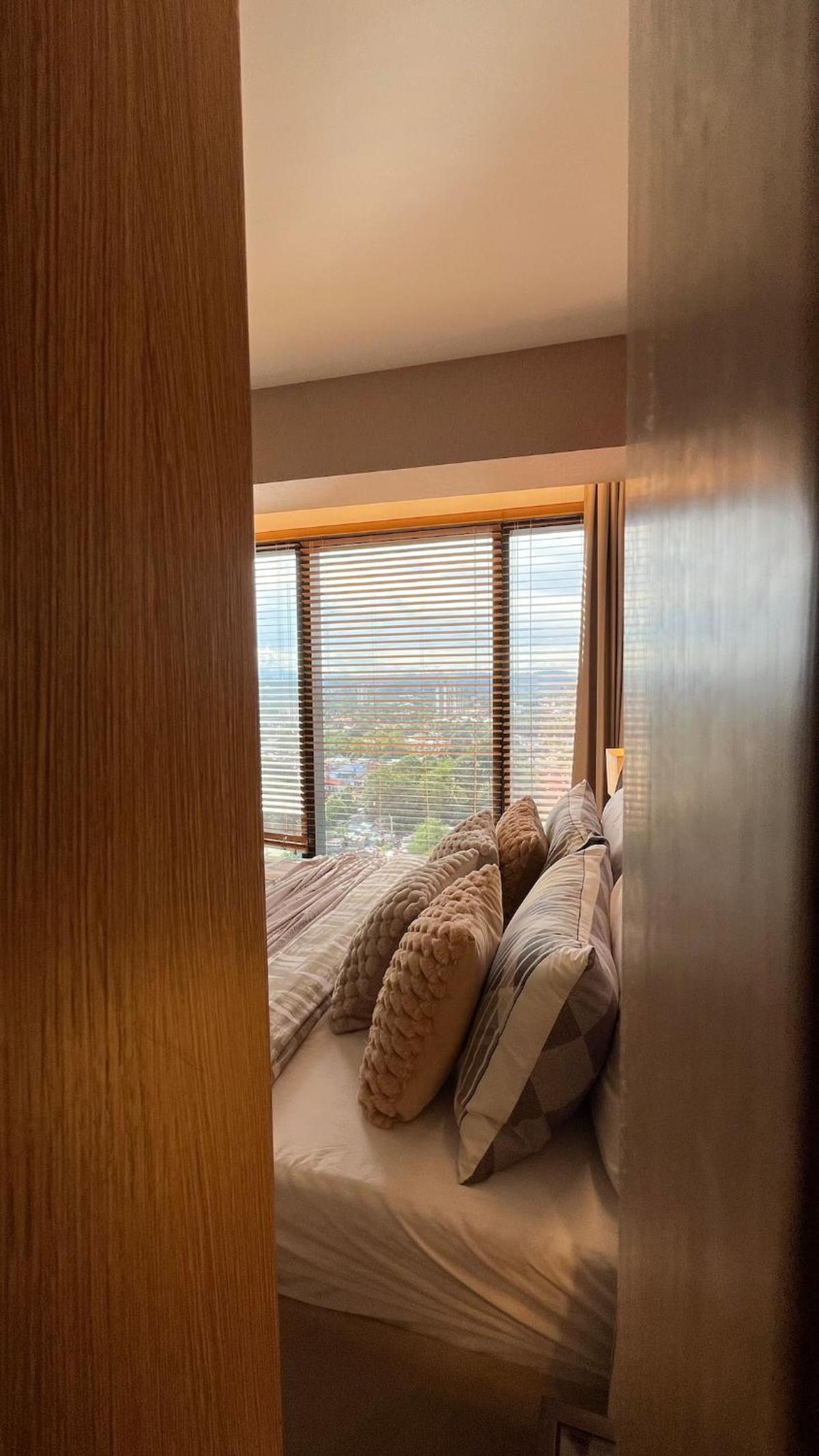 Chic & Cozy Studio at Aeon Towers with City View, Netflix, Fast WiFi