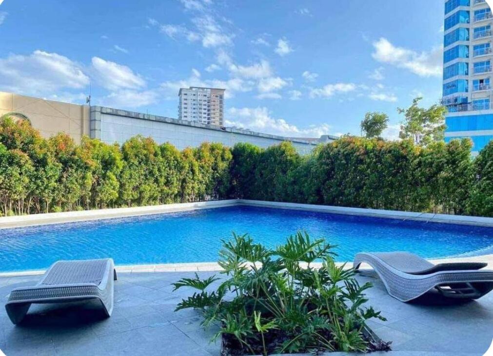 Chic & Cozy Studio at Aeon Towers with City View, Netflix, Fast WiFi