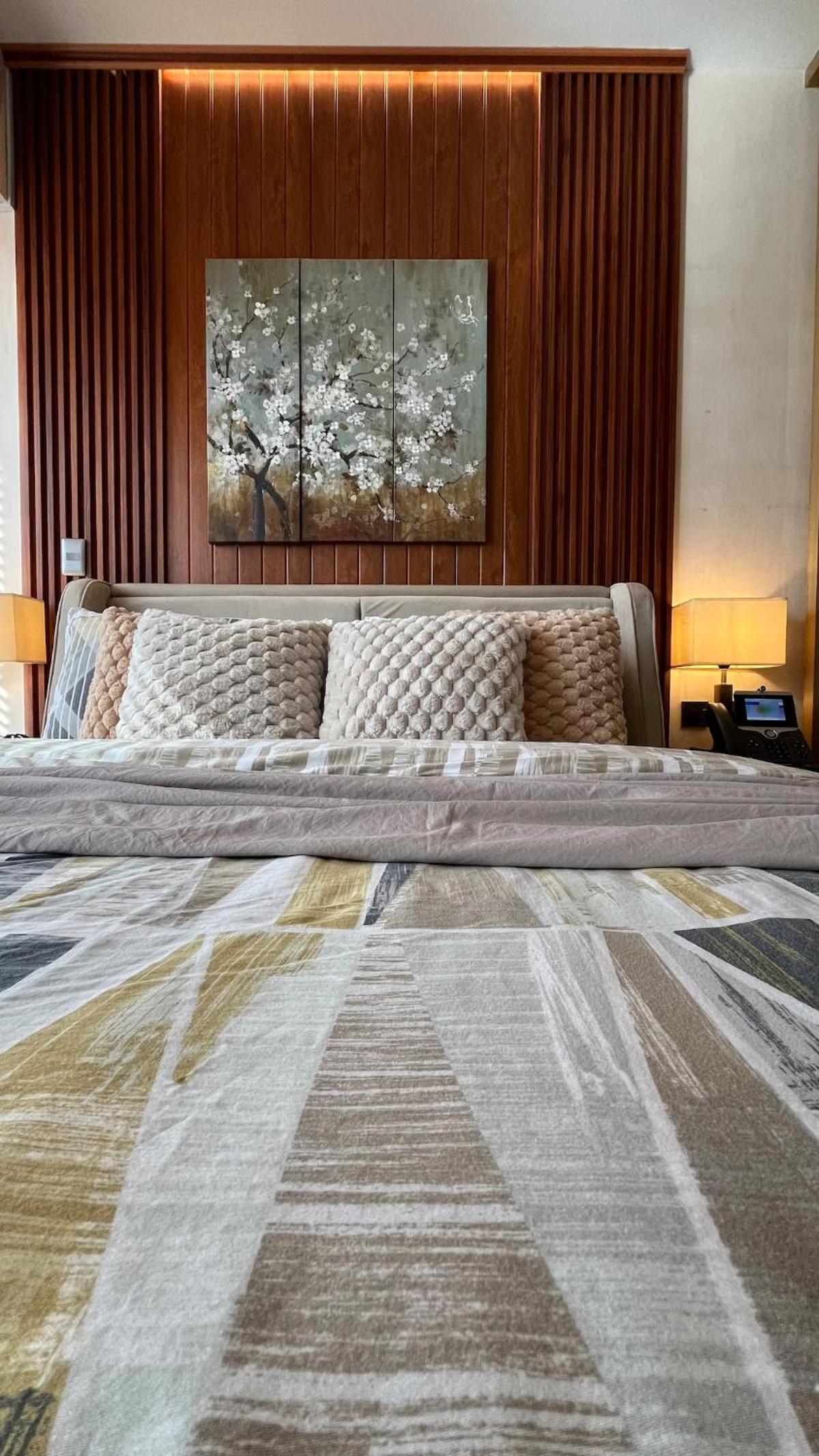 Chic & Cozy Studio at Aeon Towers with City View, Netflix, Fast WiFi