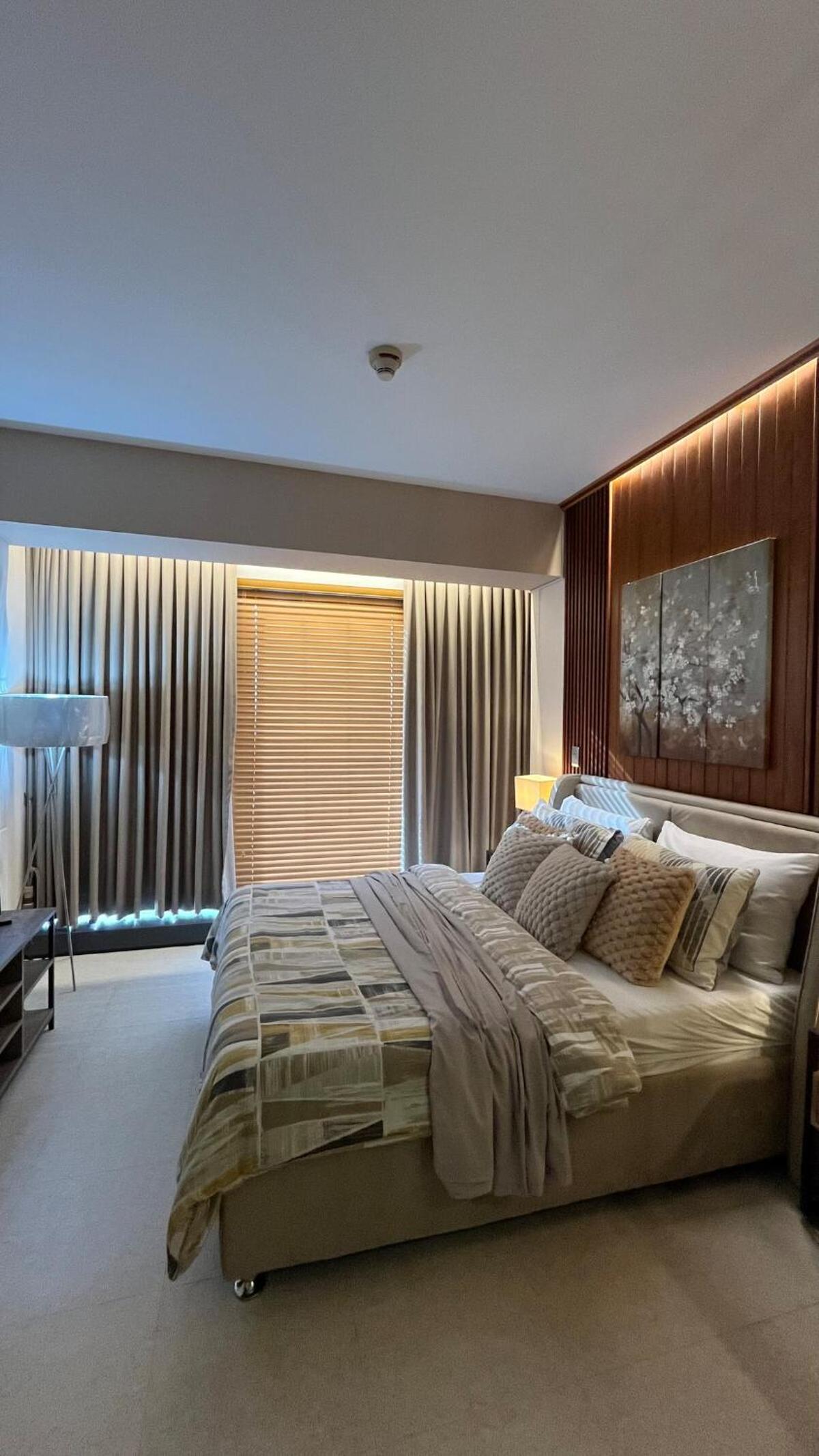 Chic & Cozy Studio at Aeon Towers with City View, Netflix, Fast WiFi