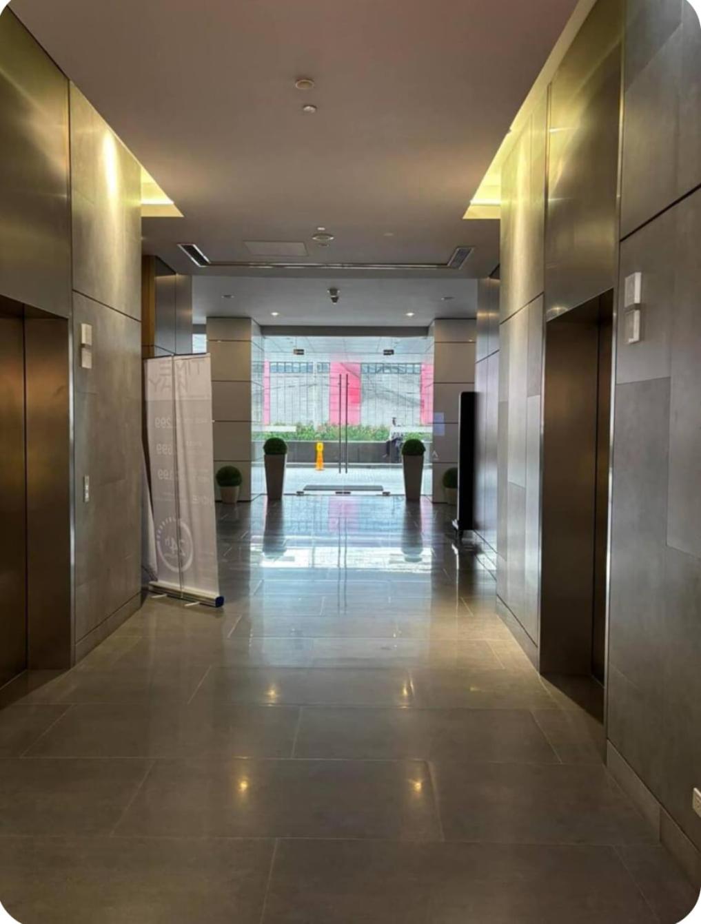 Chic & Cozy Studio at Aeon Towers with City View, Netflix, Fast WiFi