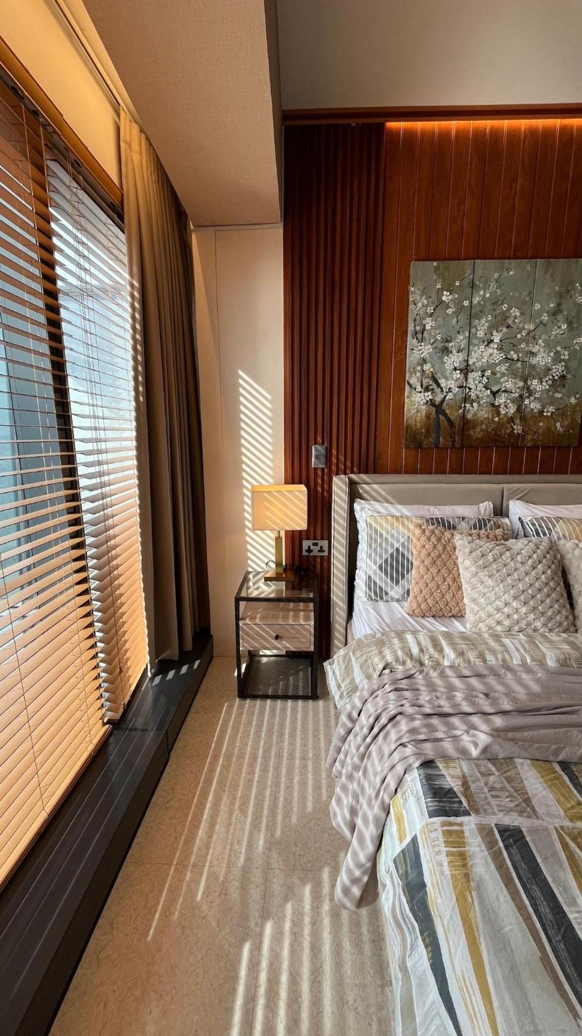 Chic & Cozy Studio at Aeon Towers with City View, Netflix, Fast WiFi