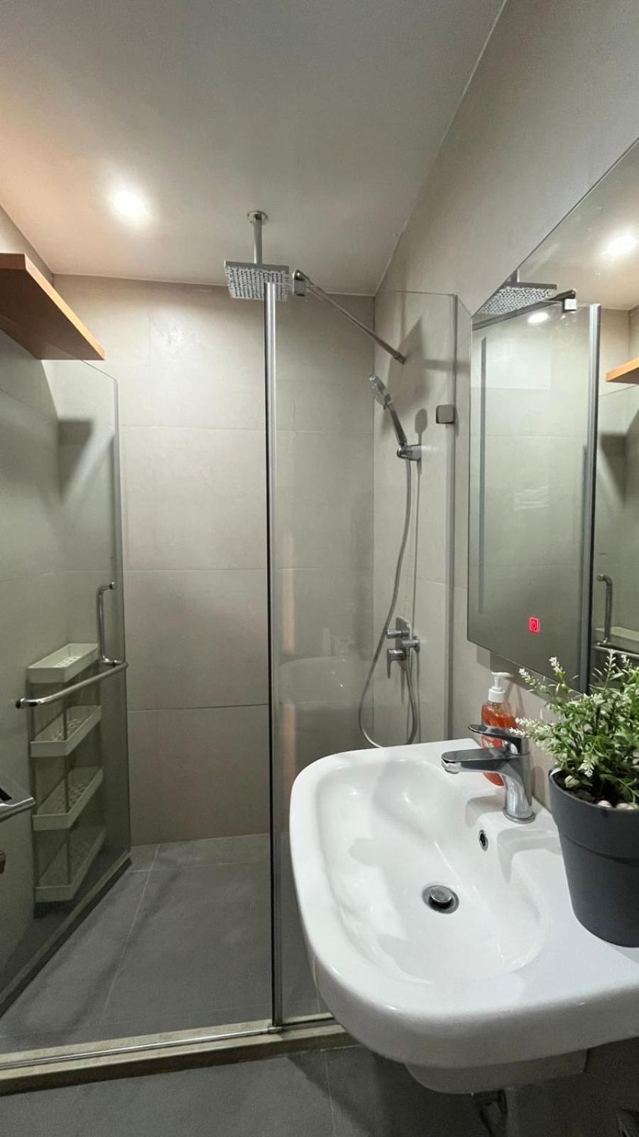 Chic & Cozy Studio at Aeon Towers with City View, Netflix, Fast WiFi