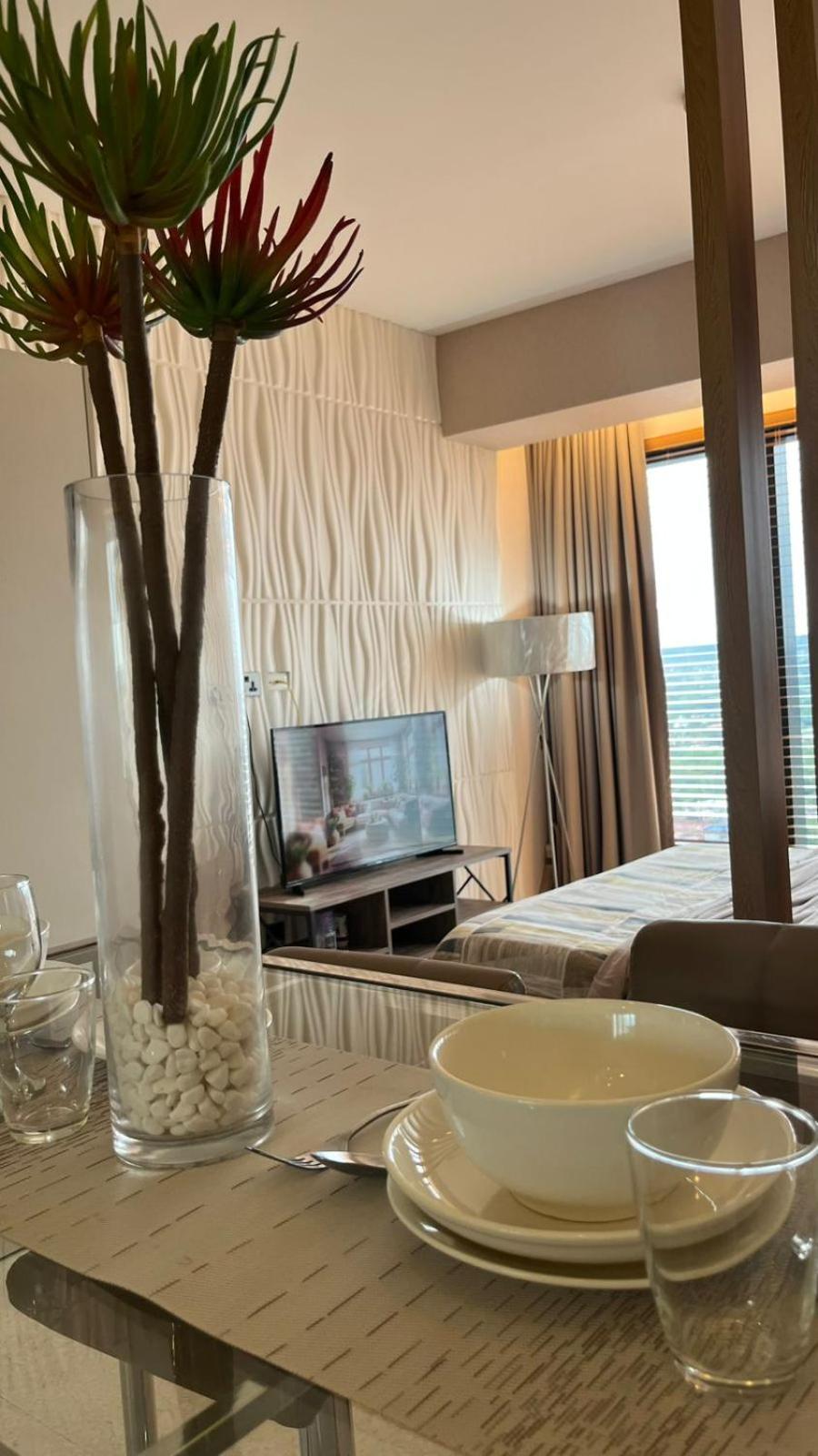 Chic & Cozy Studio at Aeon Towers with City View, Netflix, Fast WiFi