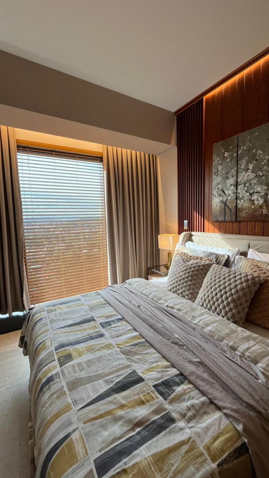 Chic & Cozy Studio at Aeon Towers with City View, Netflix, Fast WiFi