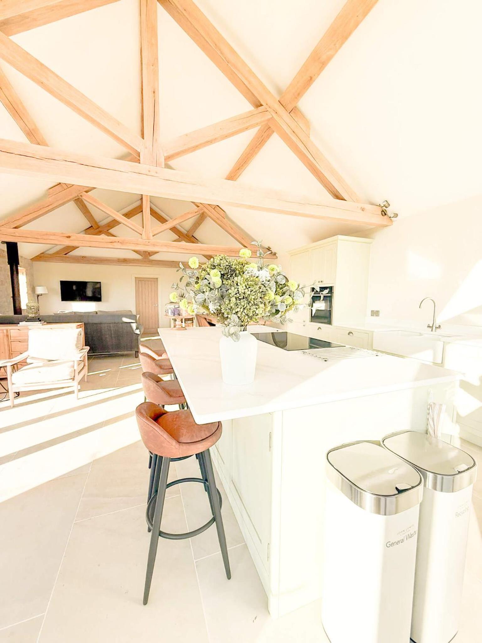 Serene Cotswold Escape 360 Views Private Acres Dog Friendly