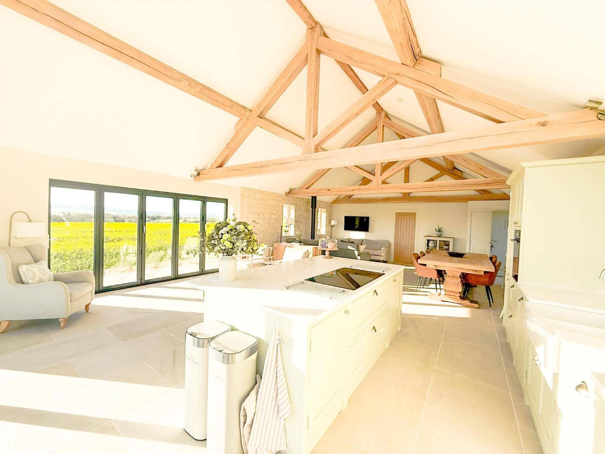 Serene Cotswold Escape 360 Views Private Acres Dog Friendly
