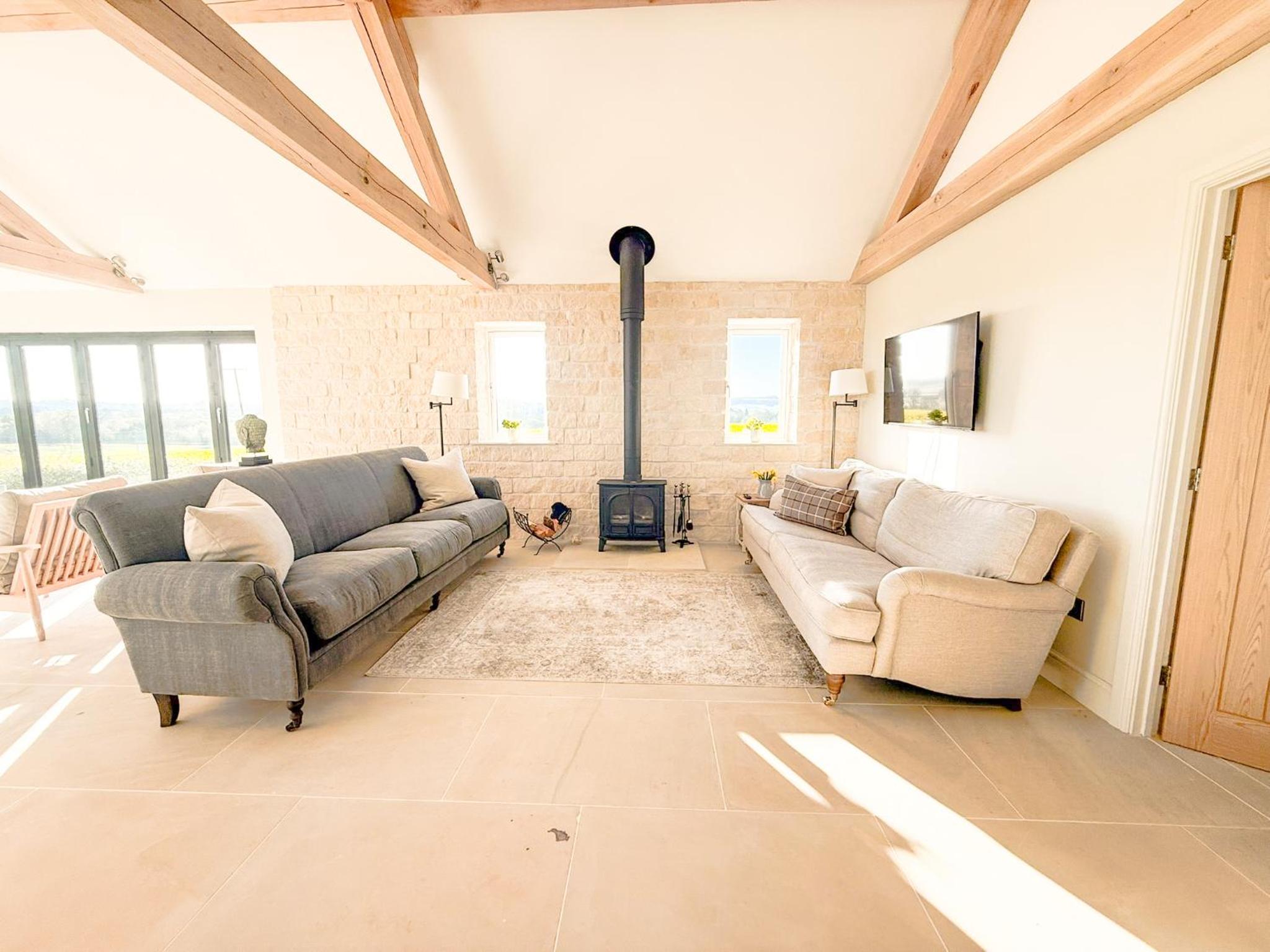 Serene Cotswold Escape 360 Views Private Acres Dog Friendly