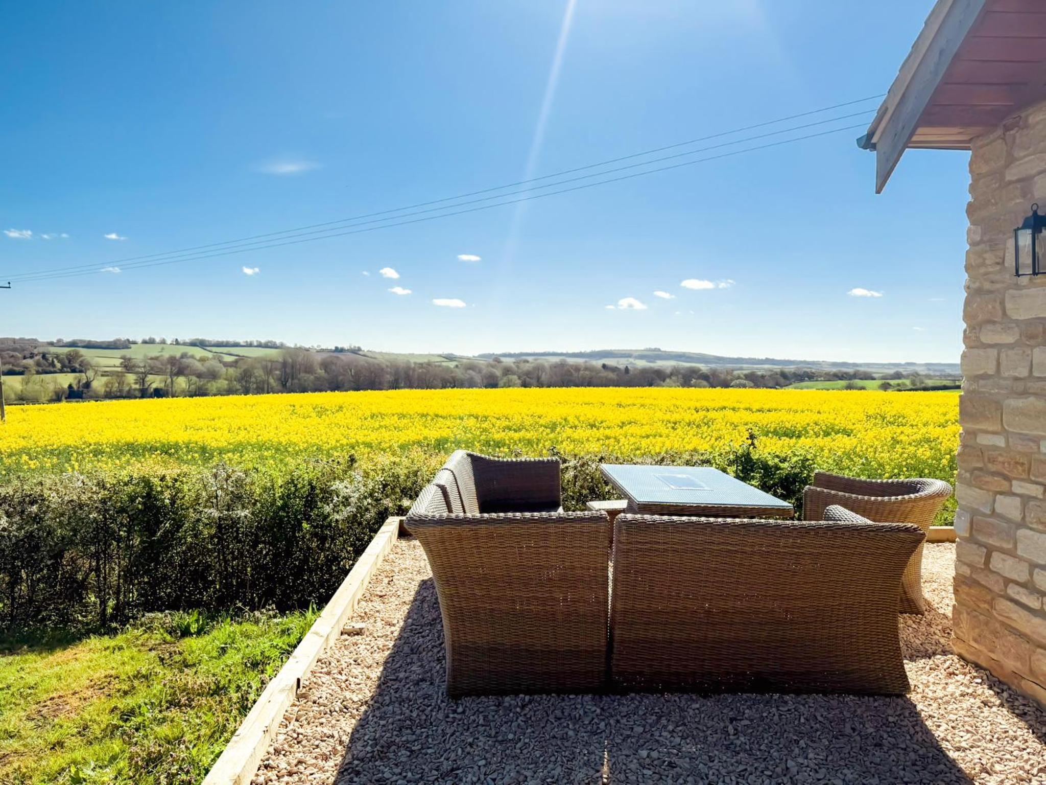 Serene Cotswold Escape 360 Views Private Acres Dog Friendly