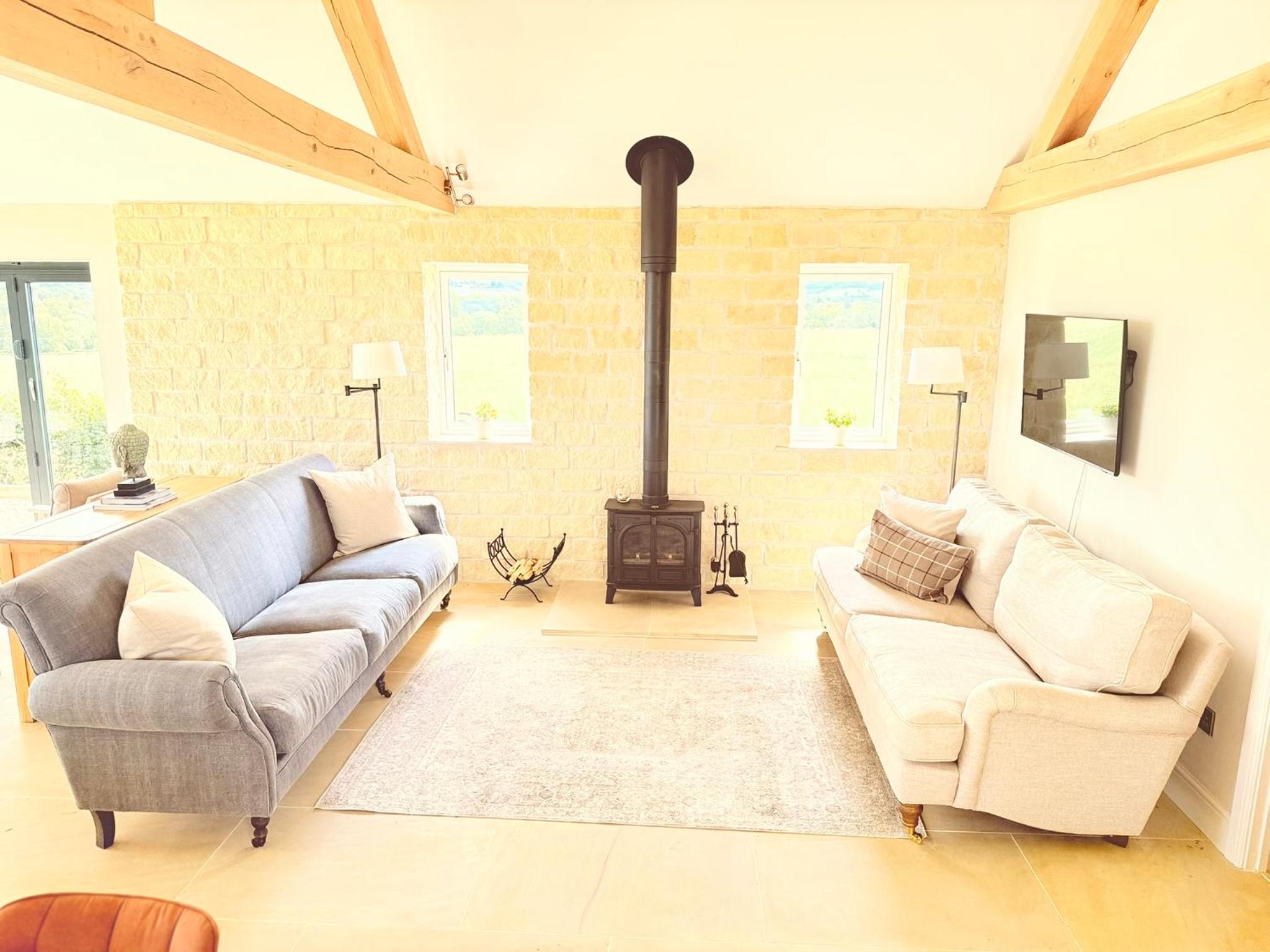Serene Cotswold Escape 360 Views Private Acres Dog Friendly