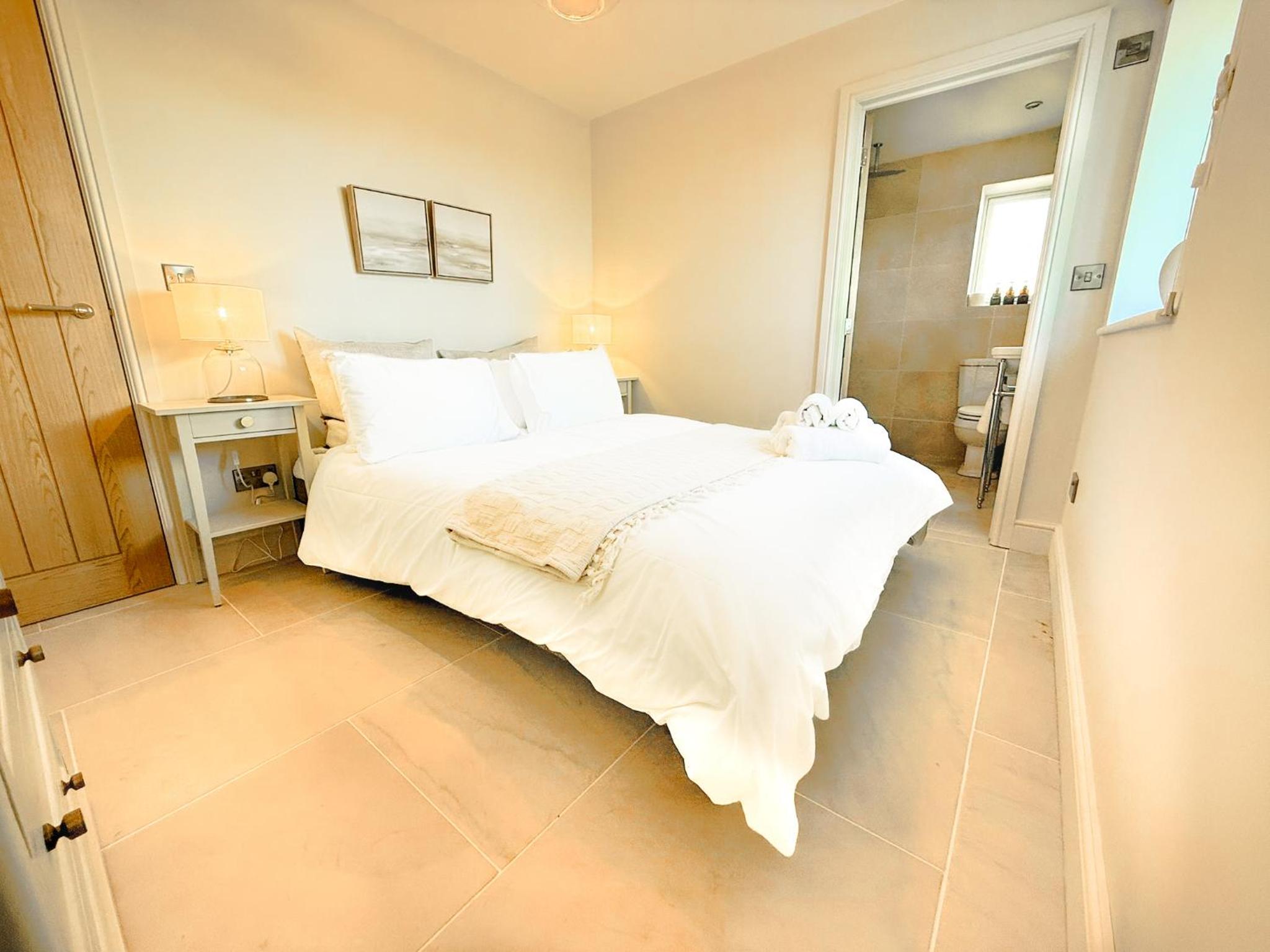 Serene Cotswold Escape 360 Views Private Acres Dog Friendly