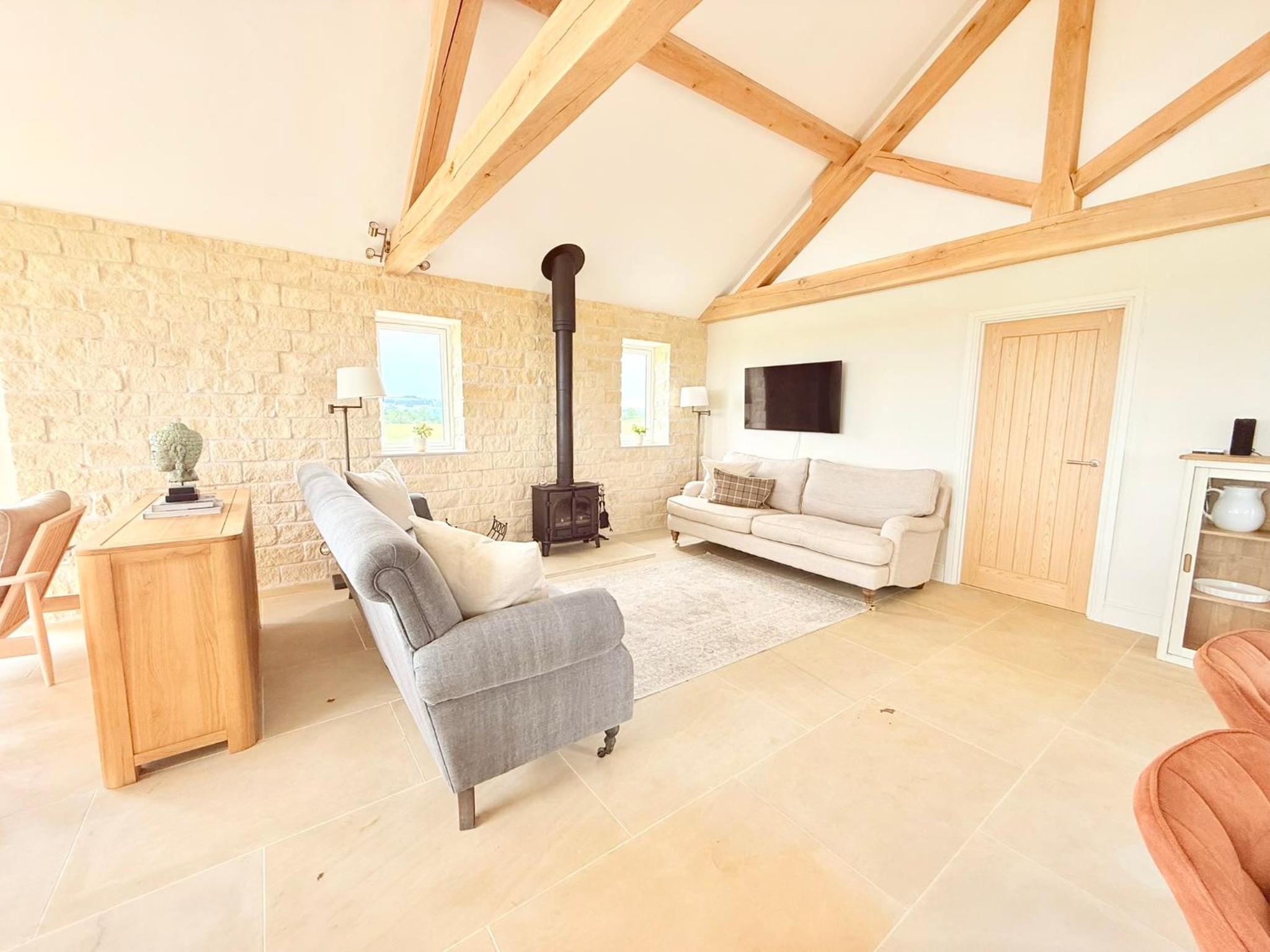 Serene Cotswold Escape 360 Views Private Acres Dog Friendly
