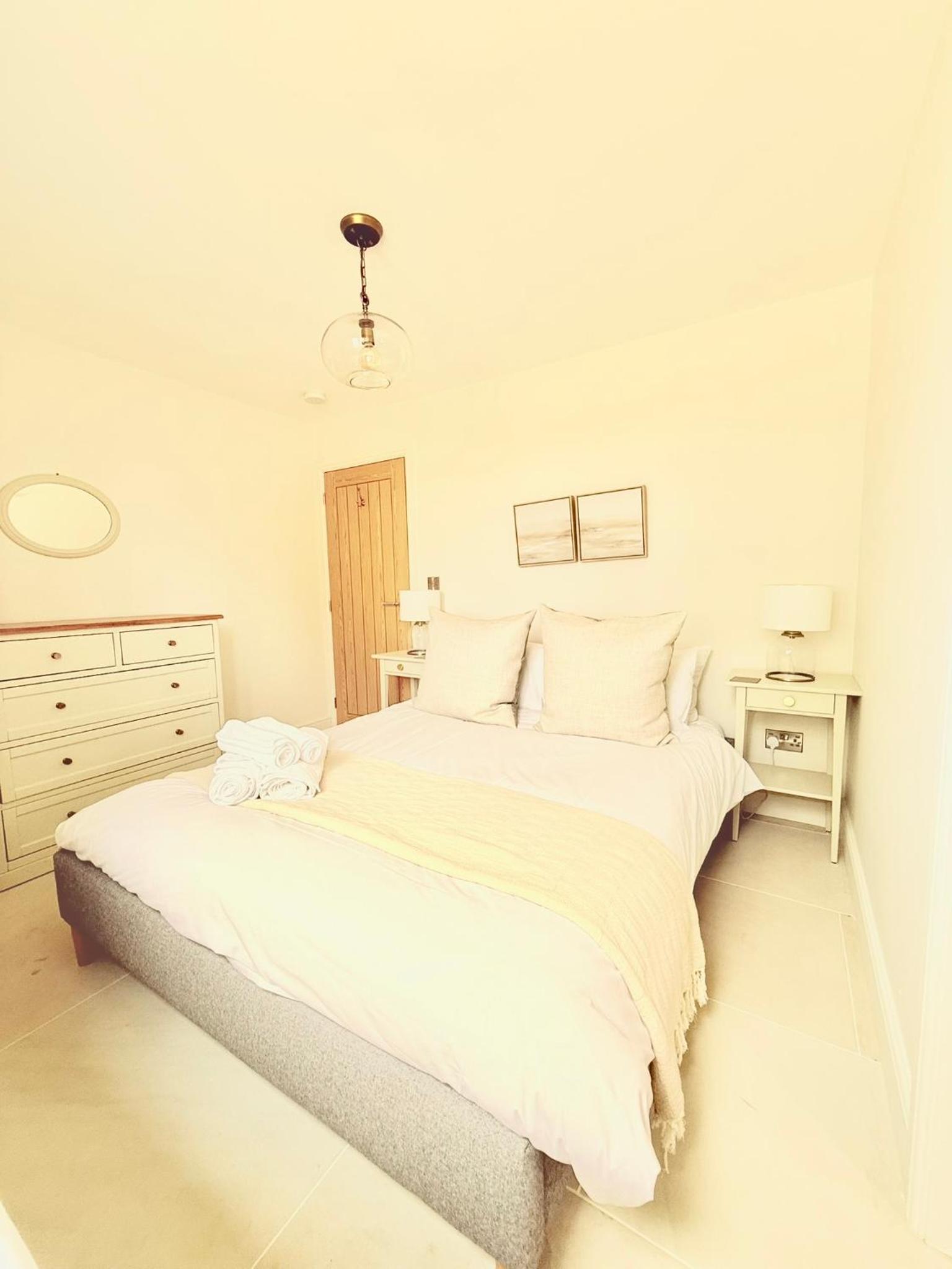Serene Cotswold Escape 360 Views Private Acres Dog Friendly