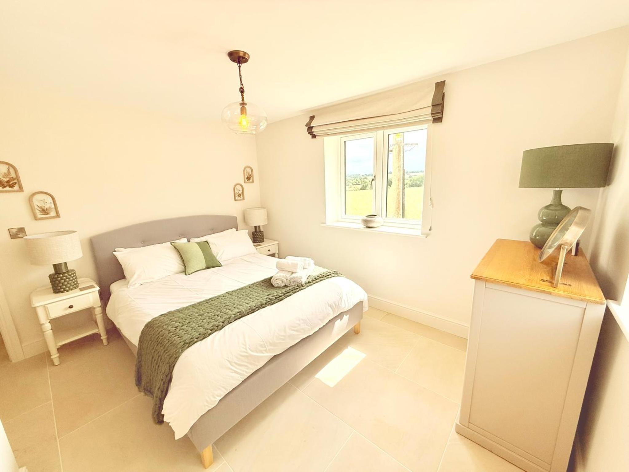 Serene Cotswold Escape 360 Views Private Acres Dog Friendly