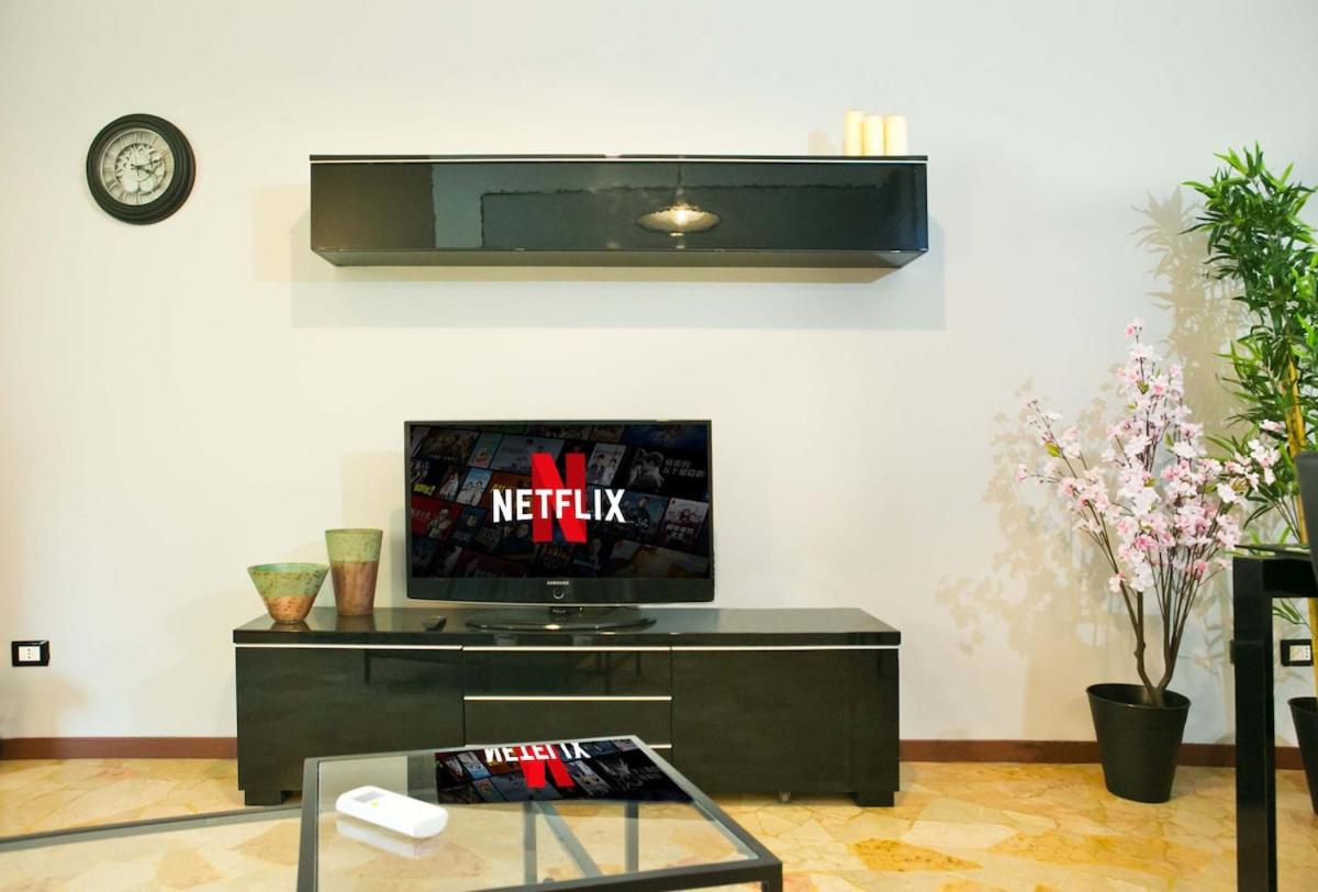 Bilocale Nova Milanese vicino Milano Monza - Parcheggio, terrazzo, Wifi, AC, Netfilx -