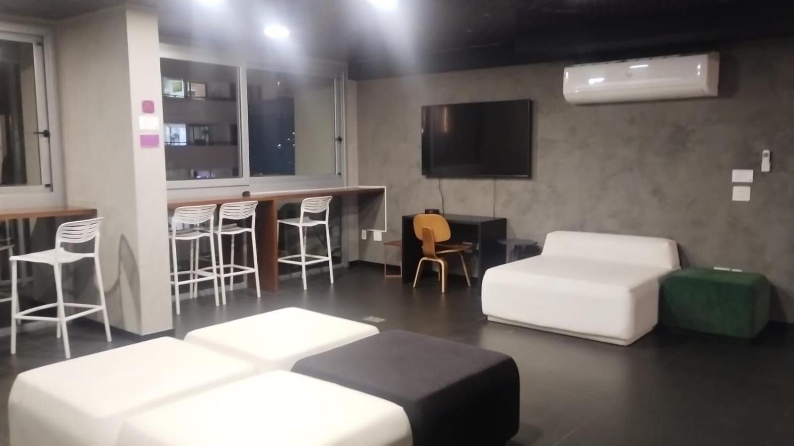Studios in a condo with a gym in Indianópolis - COI