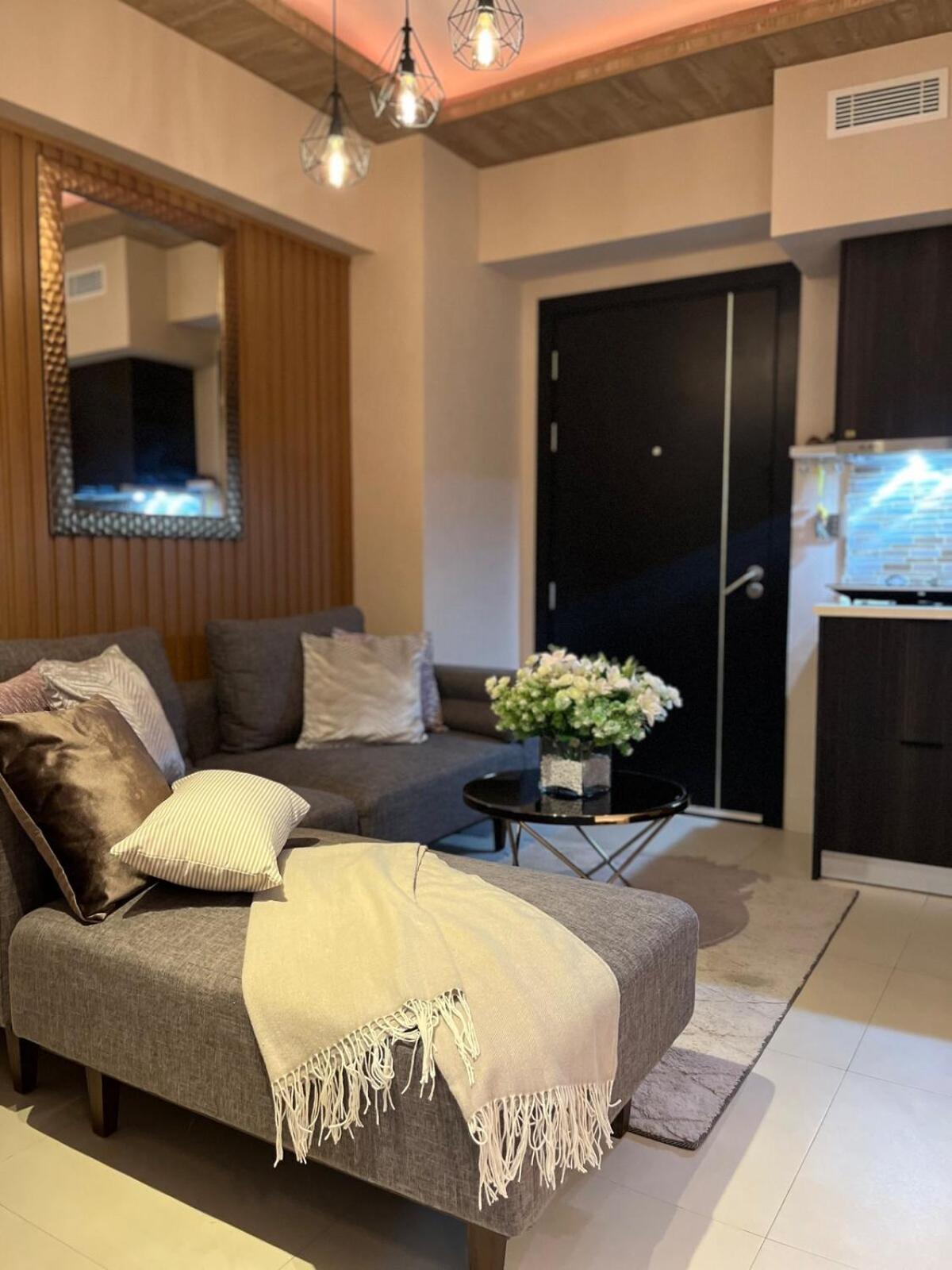 Modern & Cozy 1BR with City and Mt Apo View near Abreeza Mall
