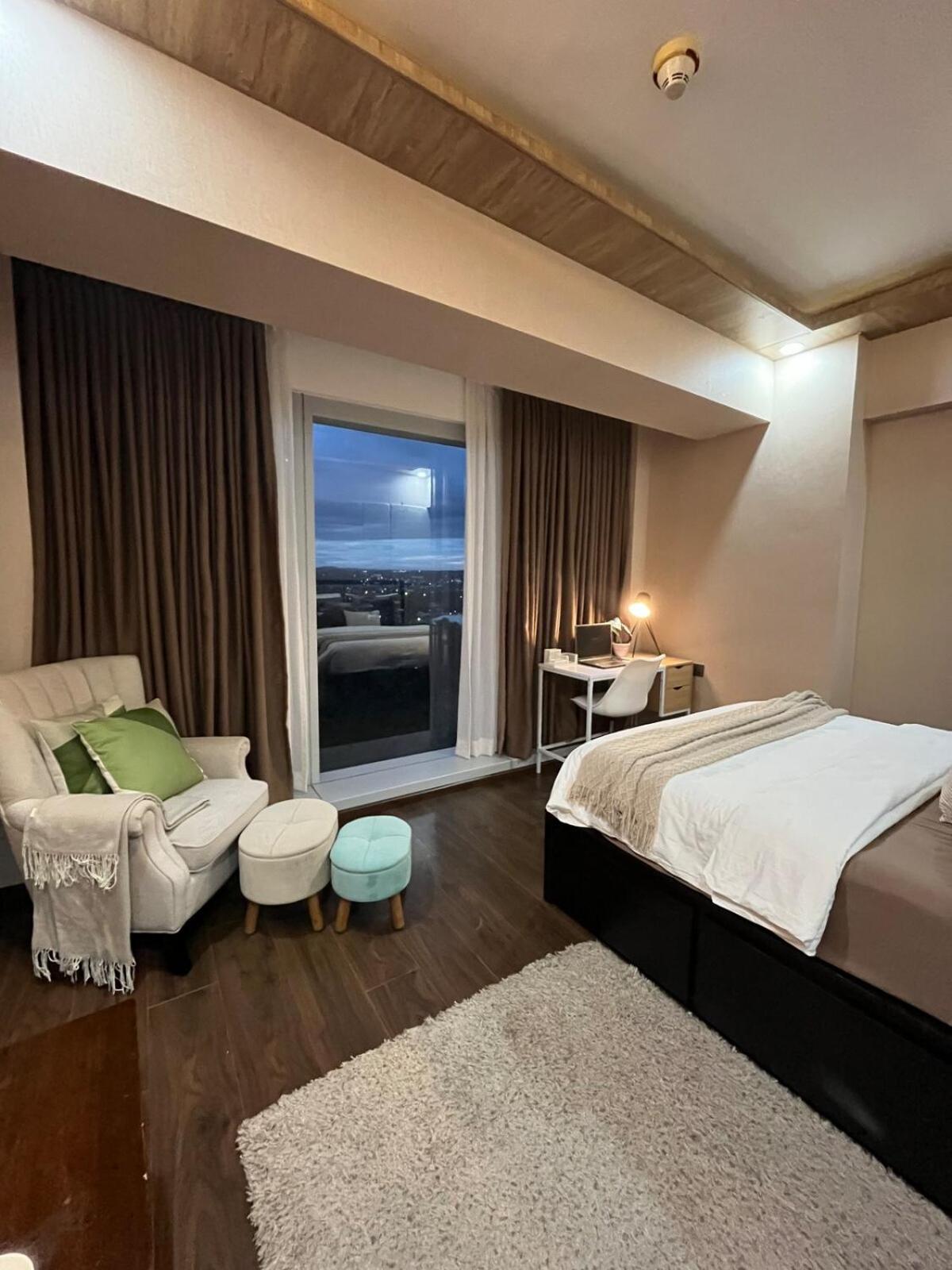 Modern & Cozy 1BR with City and Mt Apo View near Abreeza Mall
