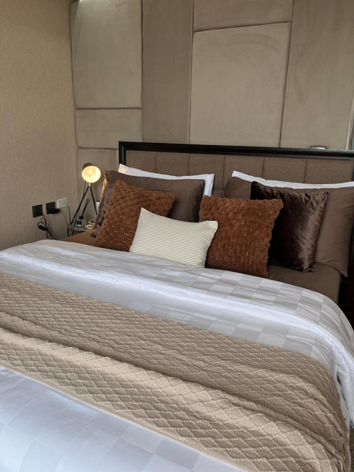Modern & Cozy 1BR with City and Mt Apo View near Abreeza Mall