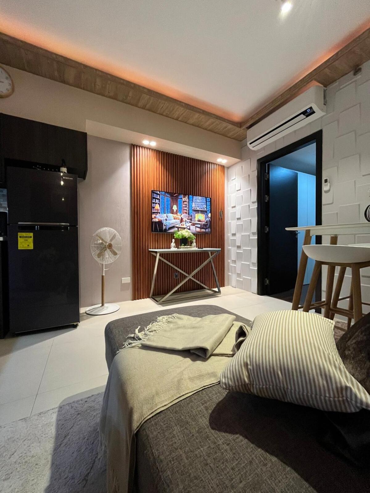 Modern & Cozy 1BR with City and Mt Apo View near Abreeza Mall
