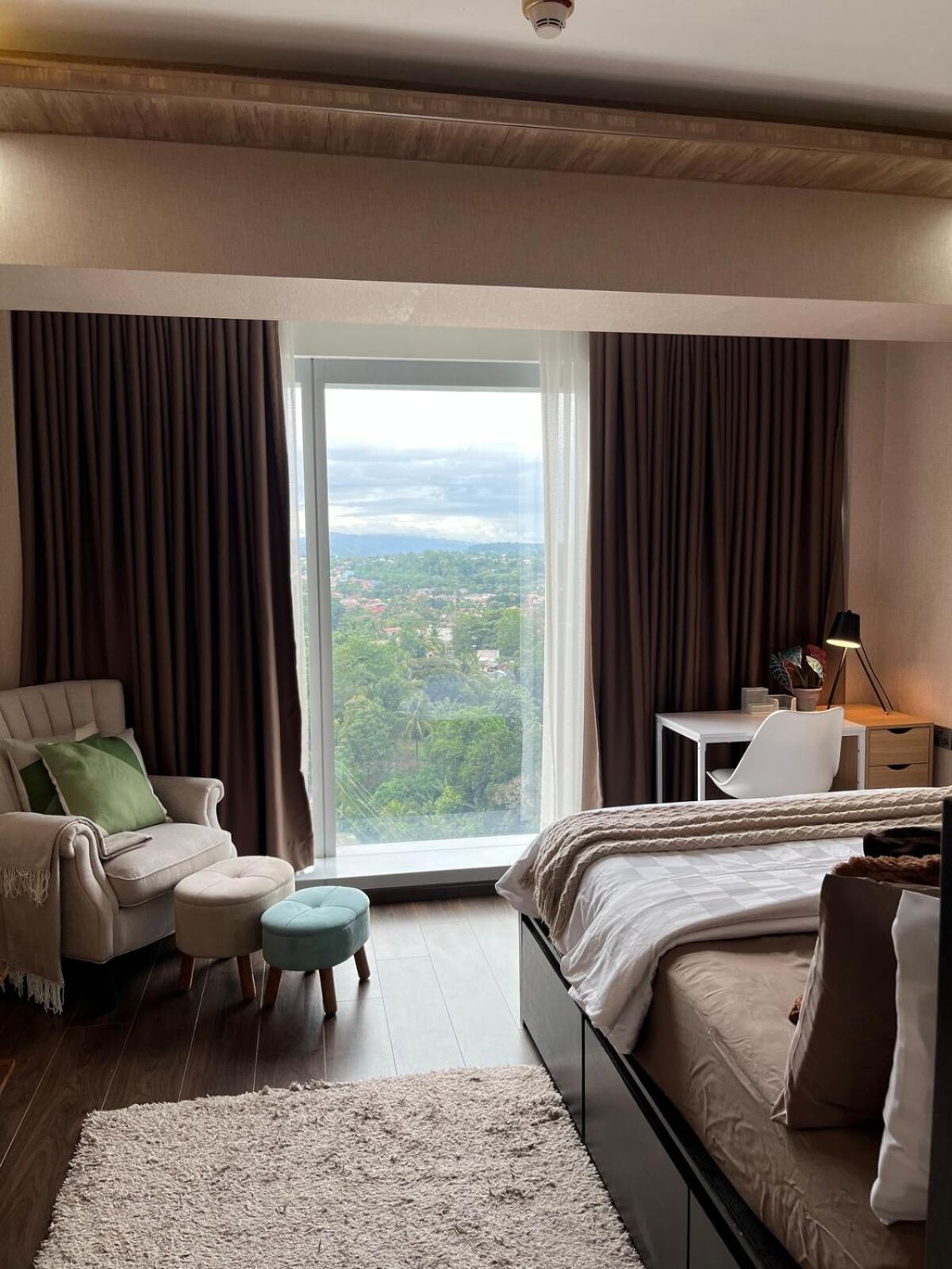 Modern & Cozy 1BR with City and Mt Apo View near Abreeza Mall