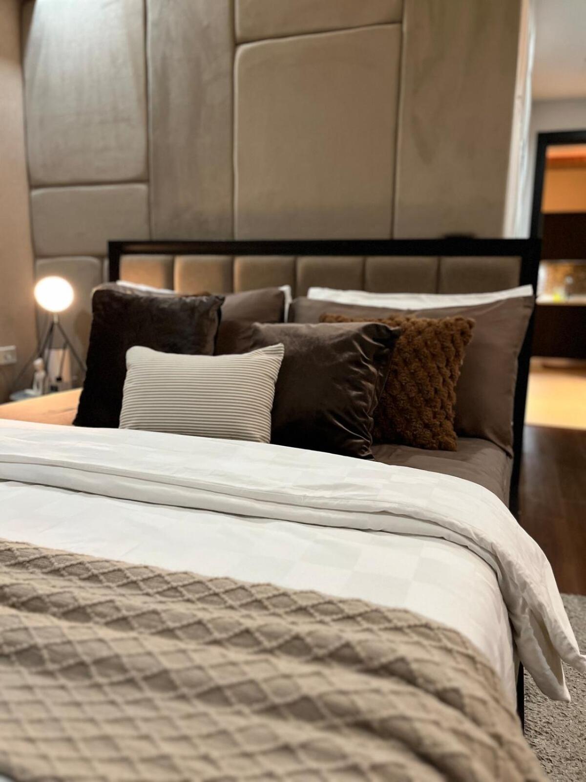 Modern & Cozy 1BR with City and Mt Apo View near Abreeza Mall