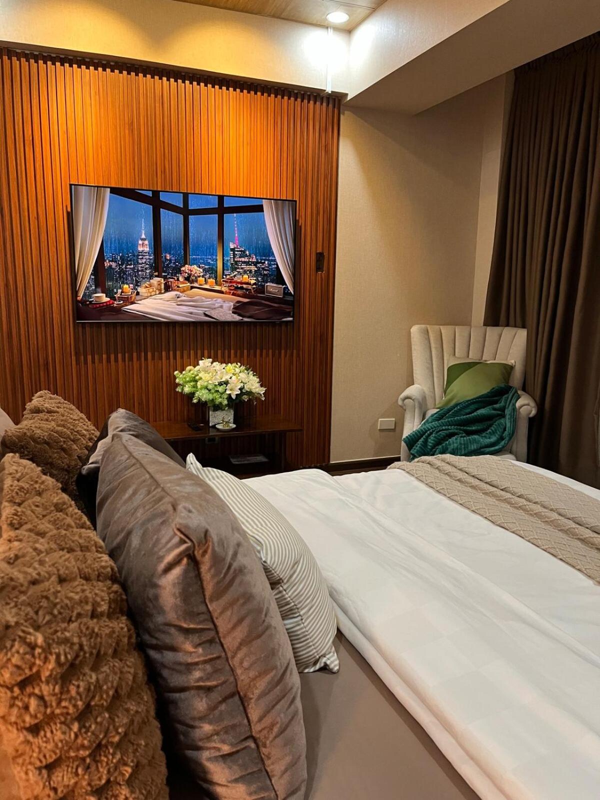 Modern & Cozy 1BR with City and Mt Apo View near Abreeza Mall
