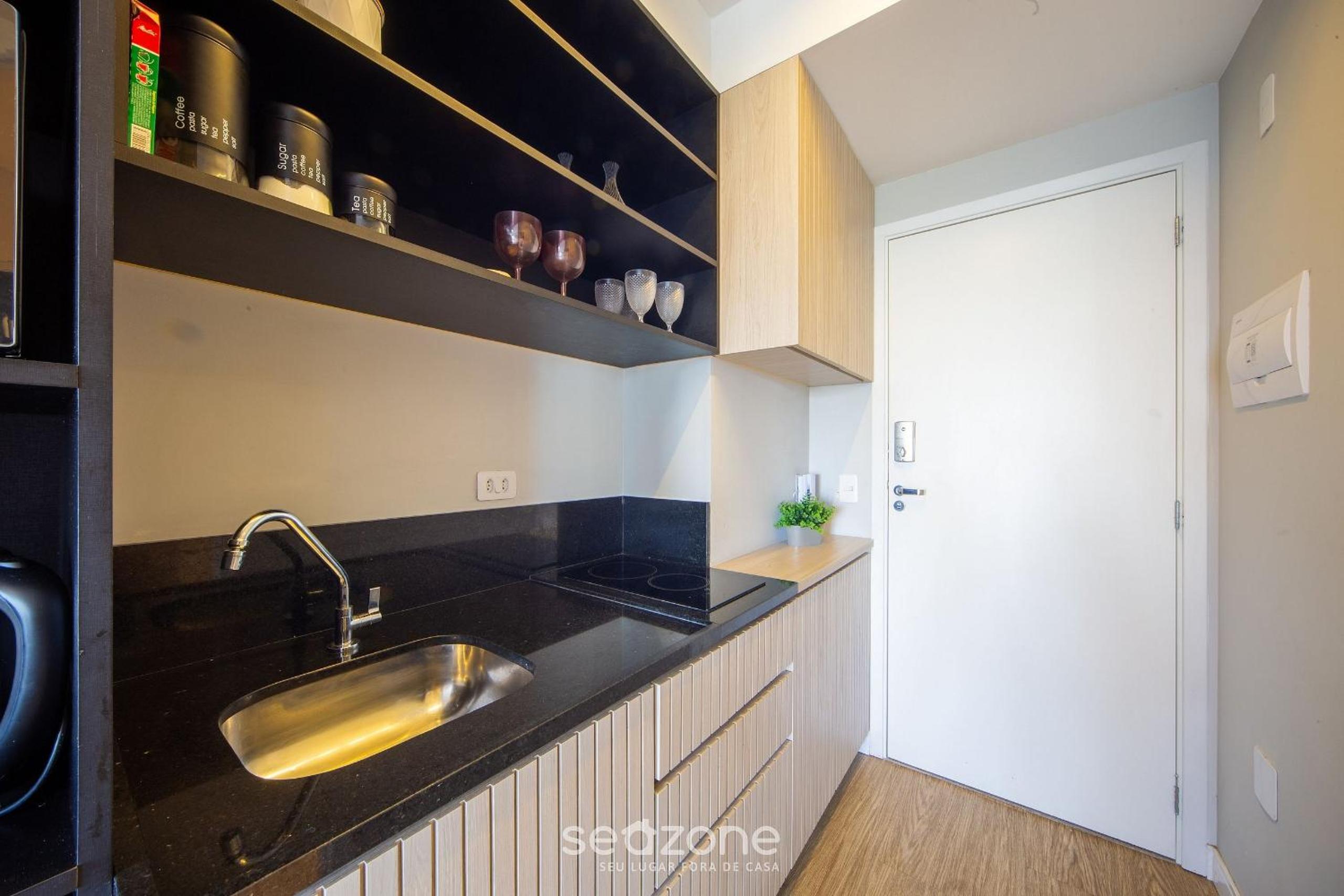 Beautiful Studio 290m from the Metro HOX1010