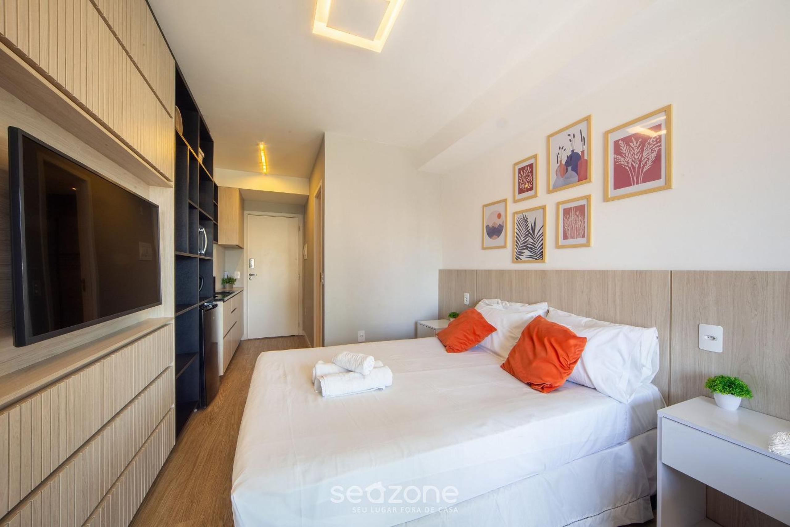 Beautiful Studio 290m from the Metro HOX1010