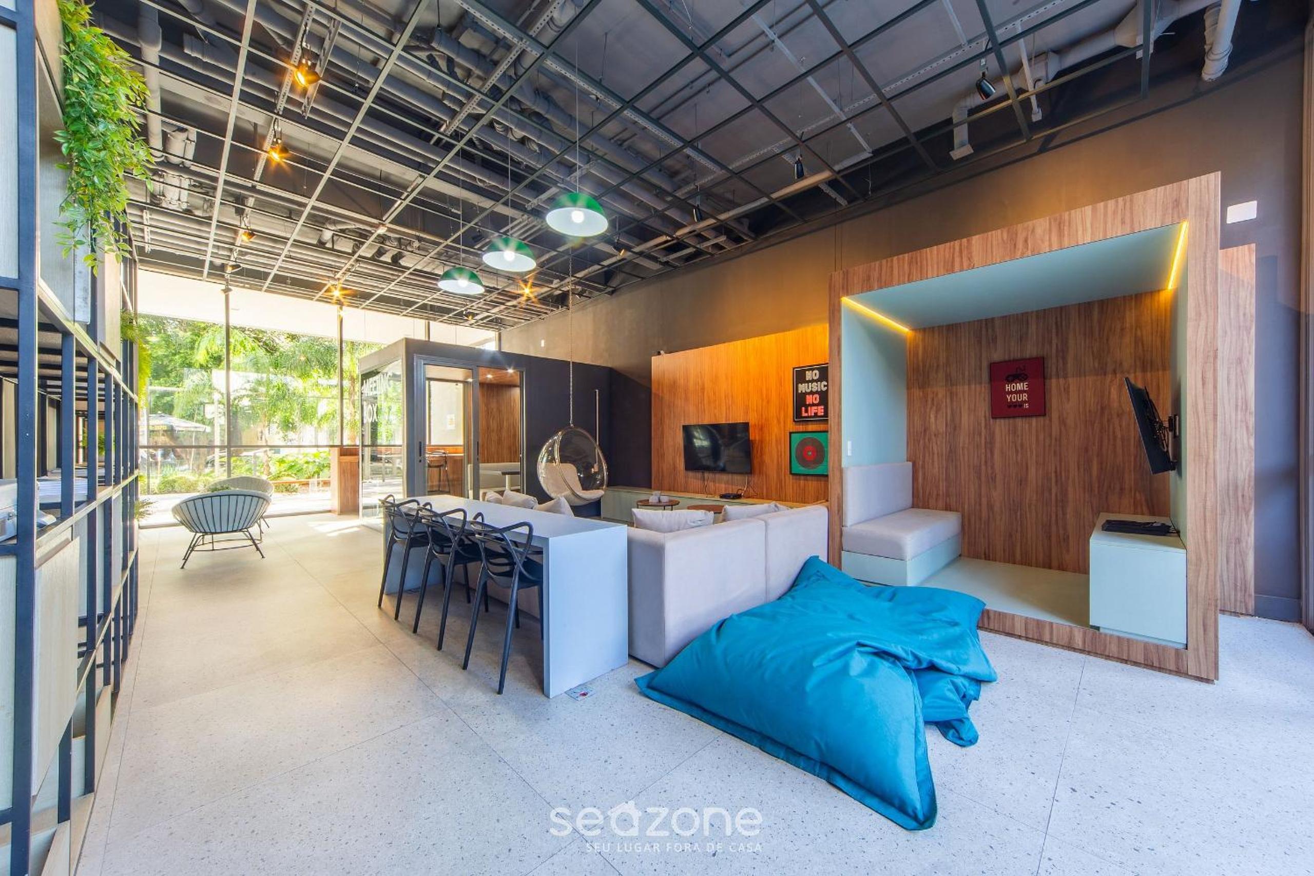 Beautiful Studio 290m from the Metro HOX1010