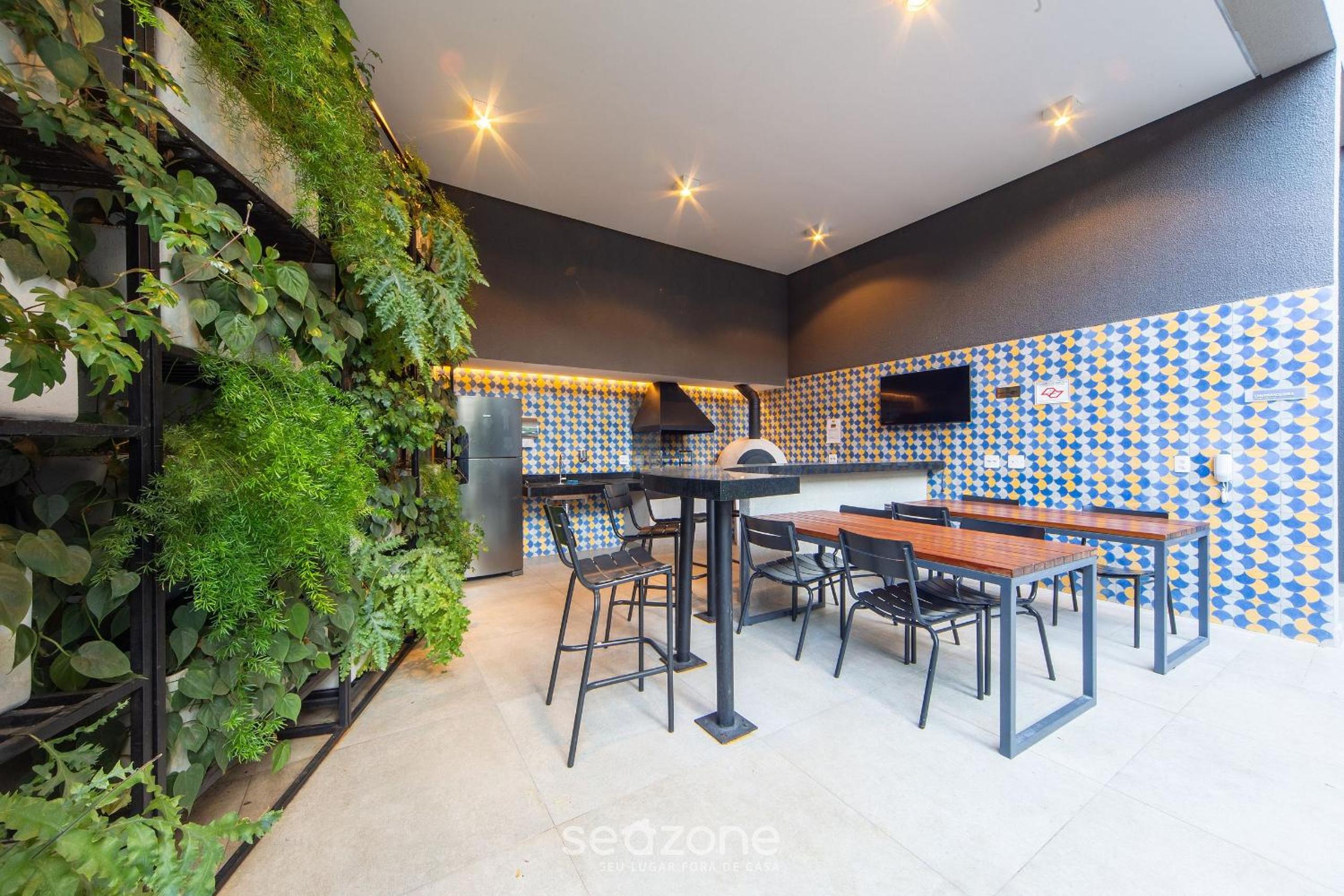 Beautiful Studio 290m from the Metro HOX1010