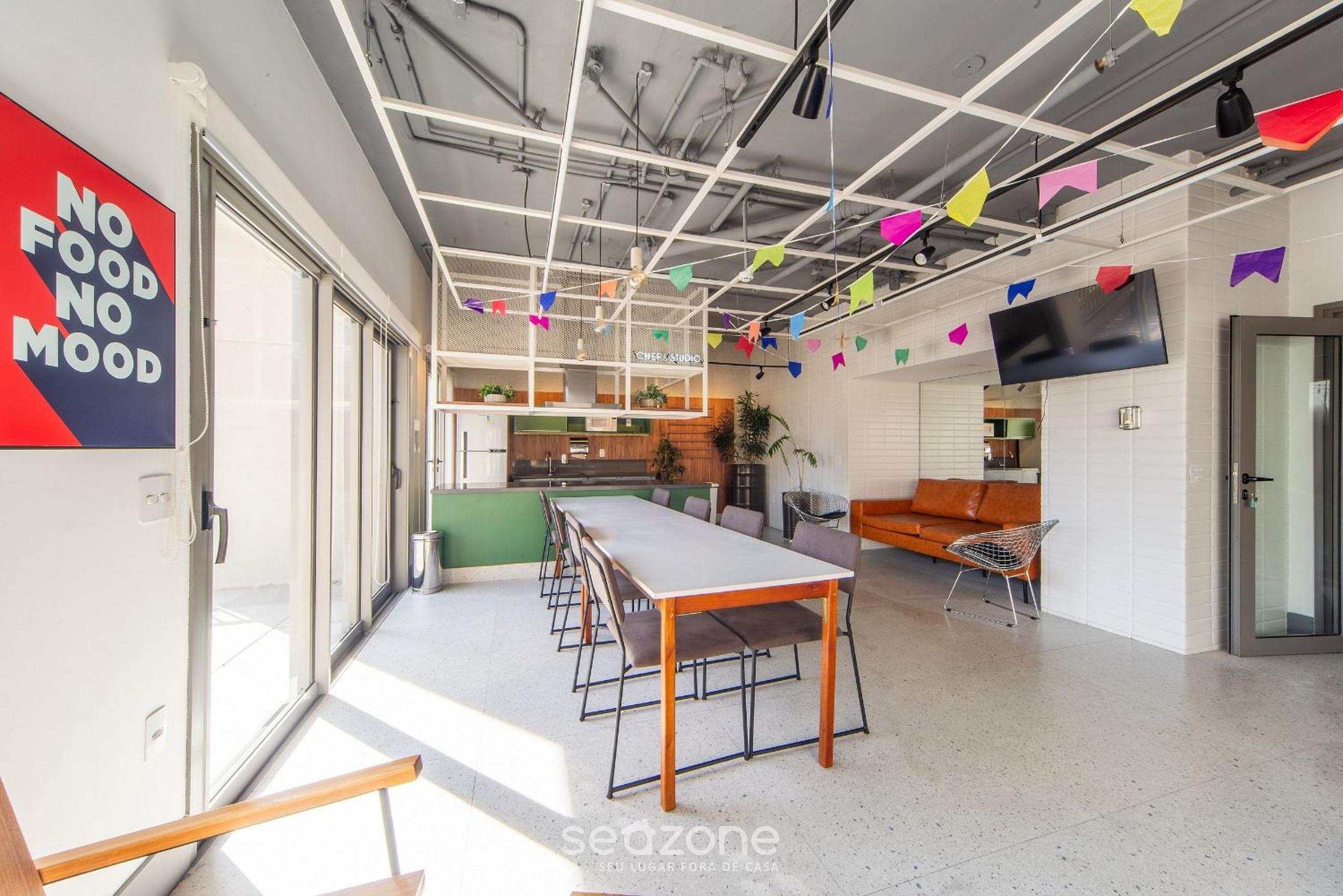 Beautiful Studio 290m from the Metro HOX1010